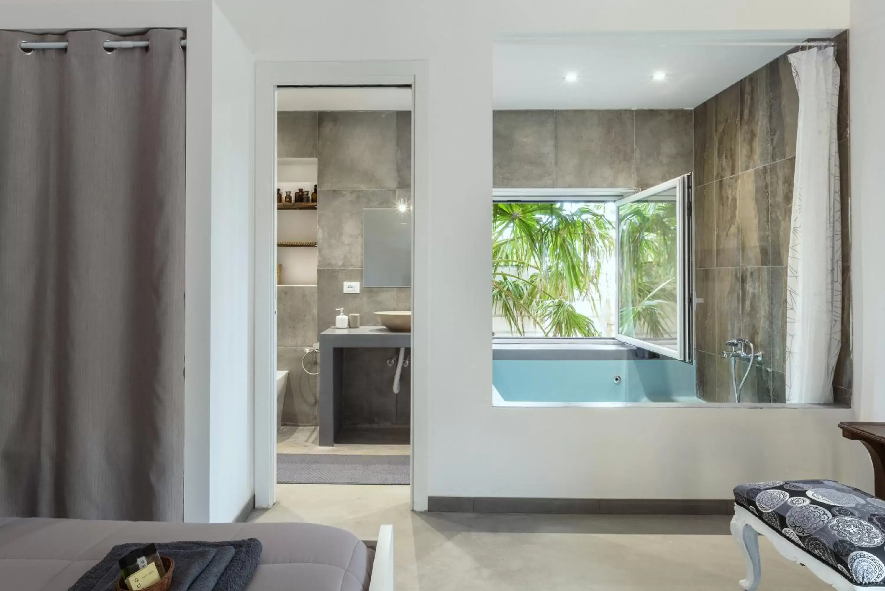 Bathroom in Naturarte Suites