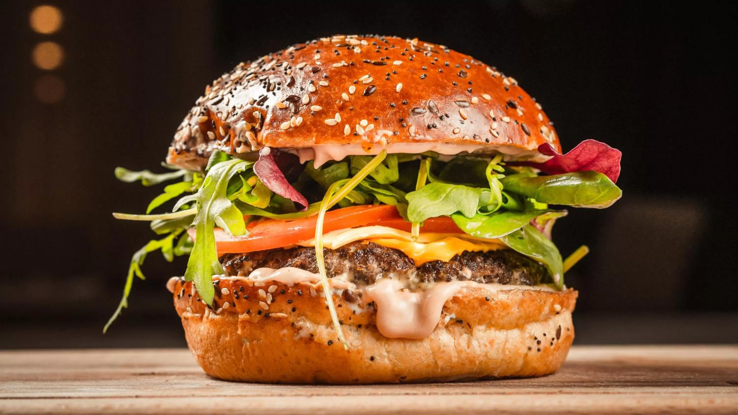 Restaurant/places to eat in Royal Airport Hotel