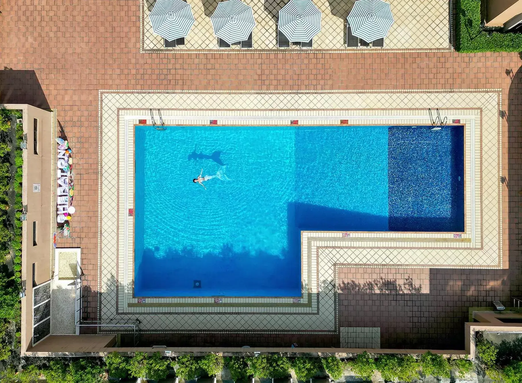 Swimming pool, Pool View in Sheraton Guilin Hotel