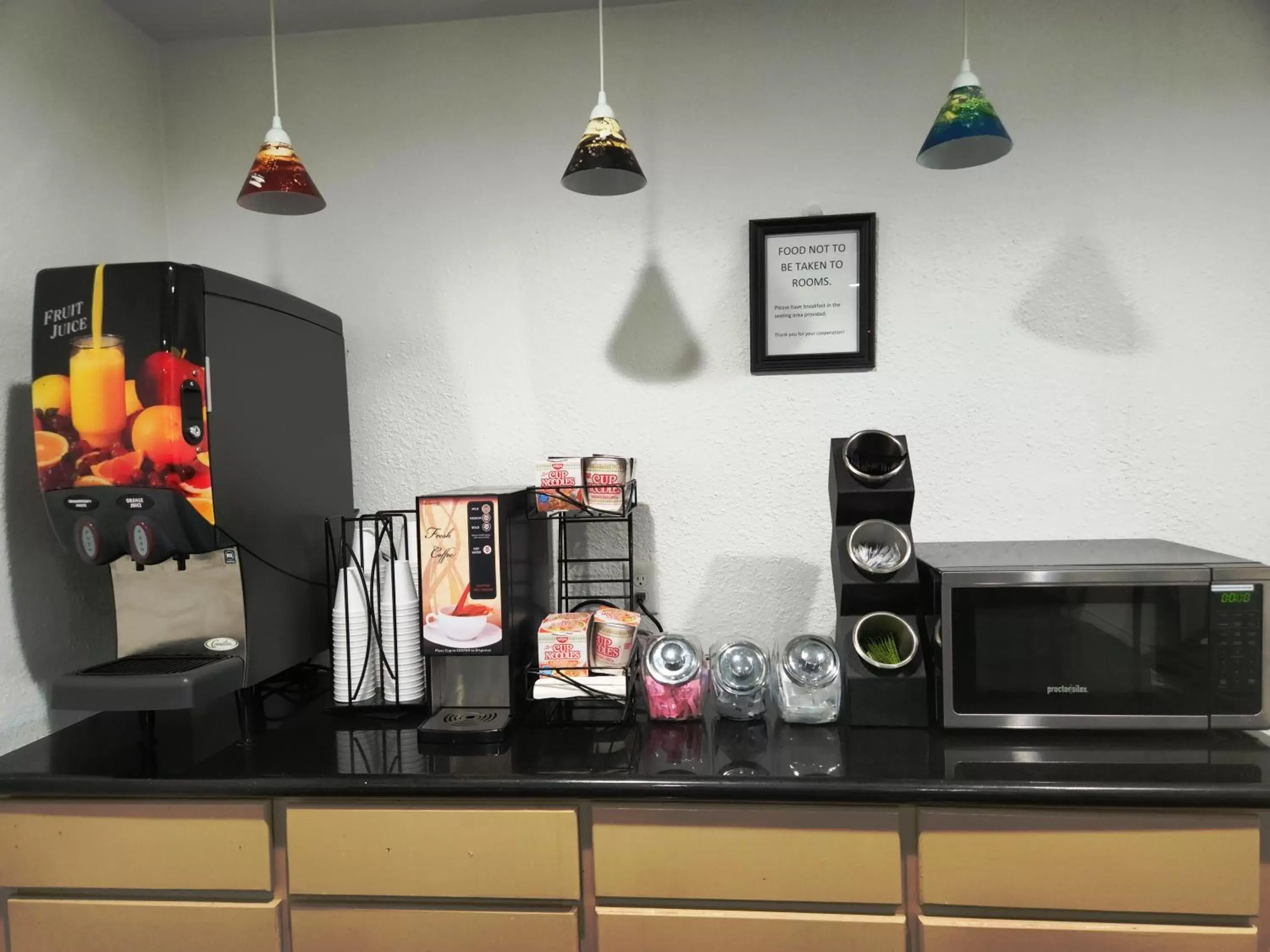 Coffee/tea facilities, Kitchen/Kitchenette in Express Inn Tomball