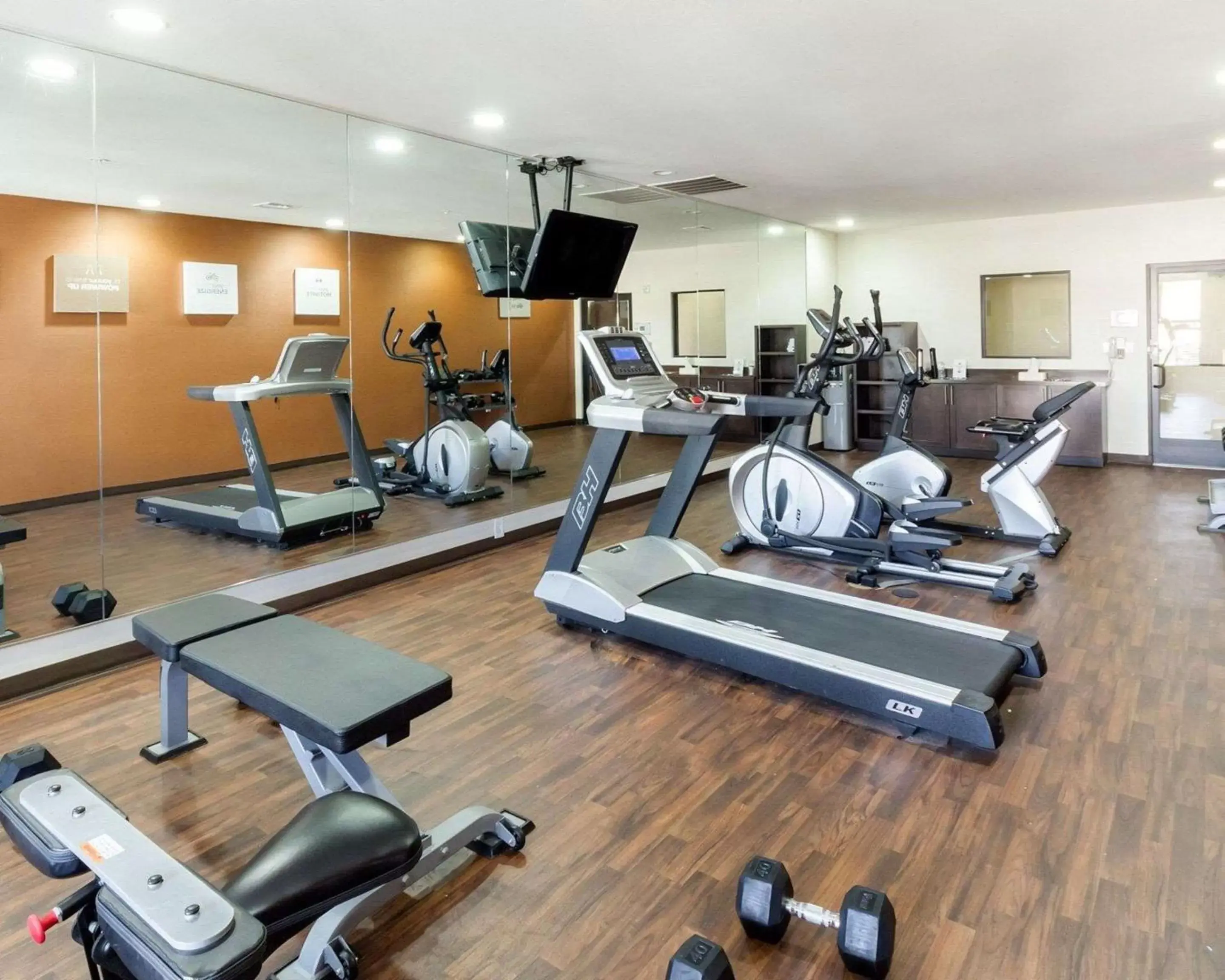 Fitness centre/facilities, Fitness Center/Facilities in Comfort Suites Cotulla near I-35