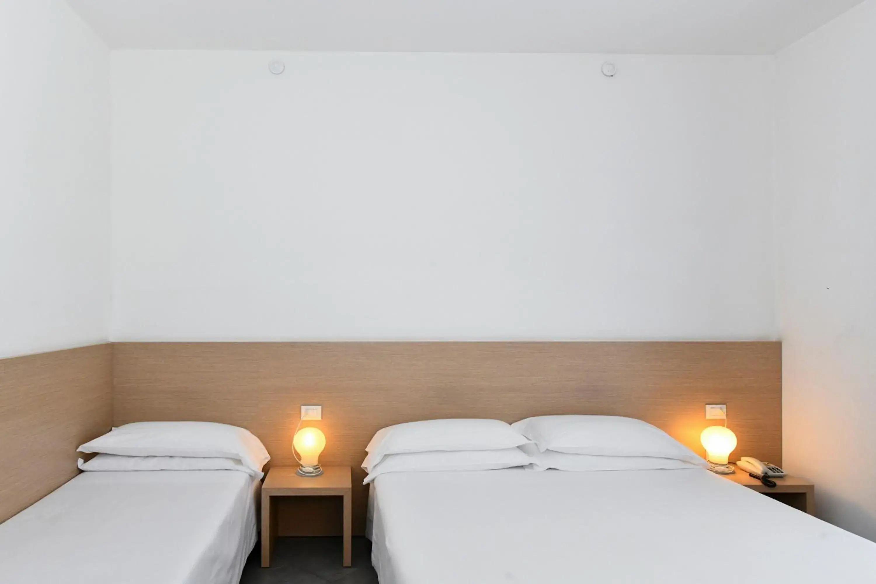 Bed in Hotel Eden