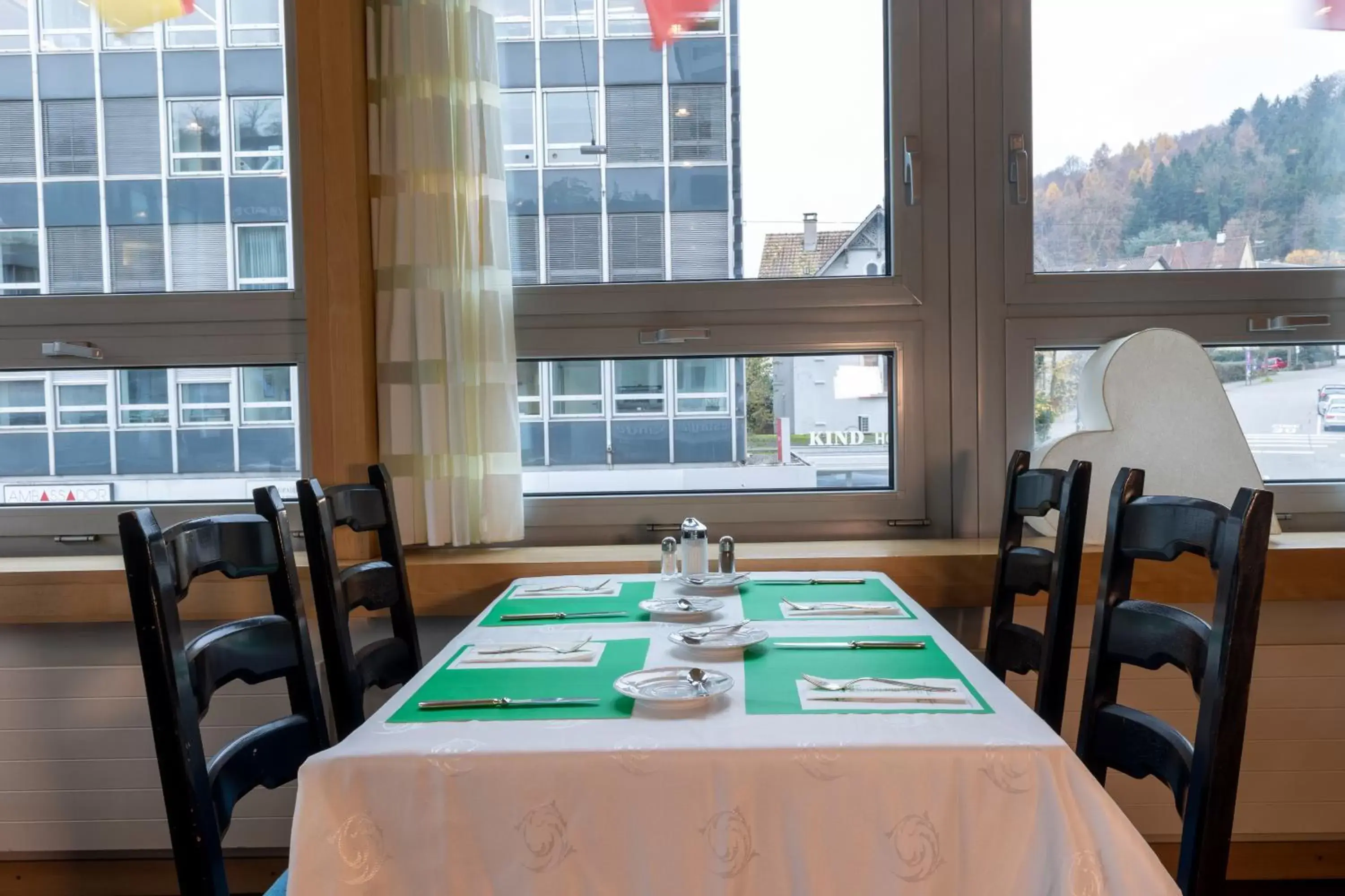 Restaurant/Places to Eat in Hotel Linde - 24h Self Check-in