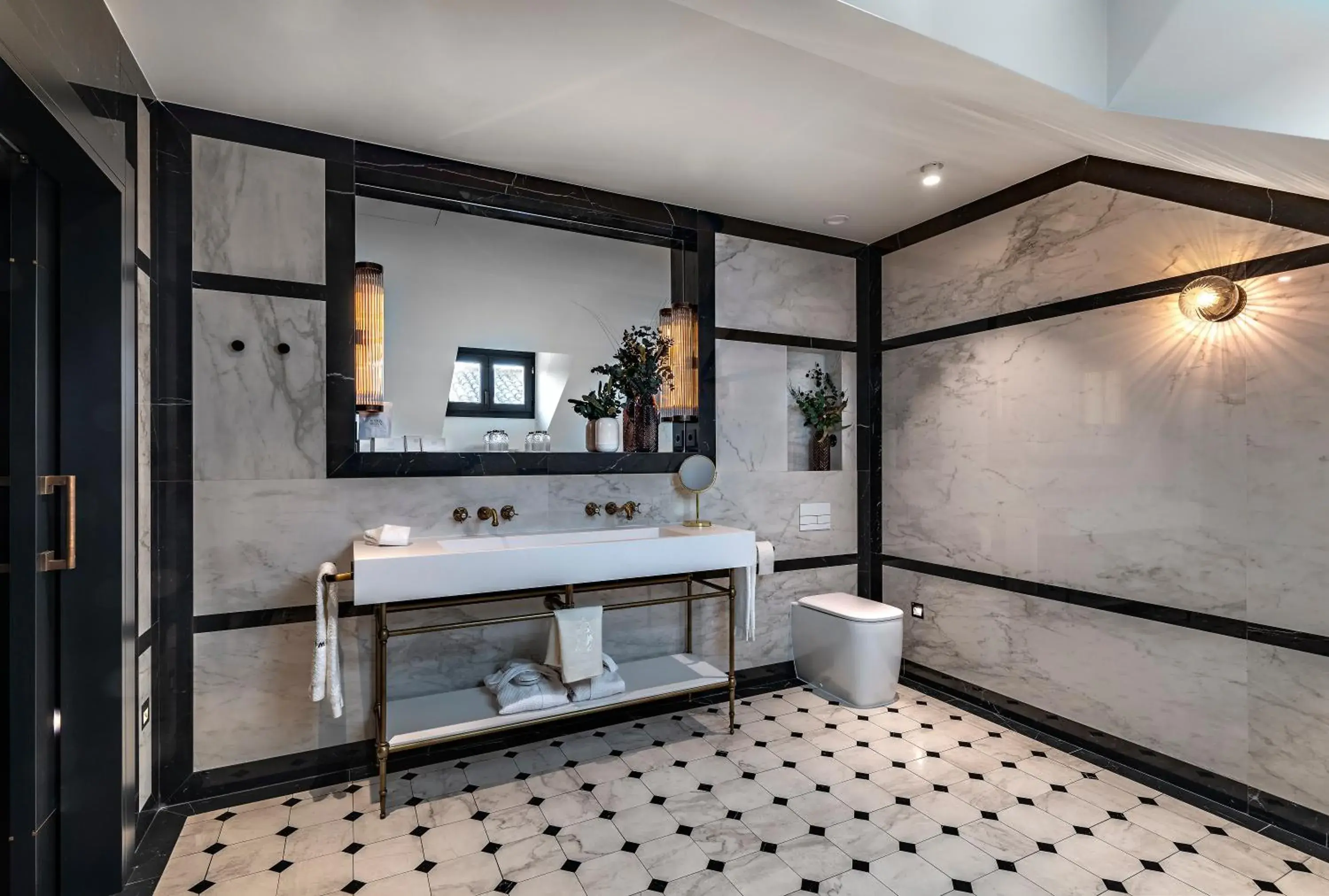 Bathroom in CoolRooms Palacio de Atocha