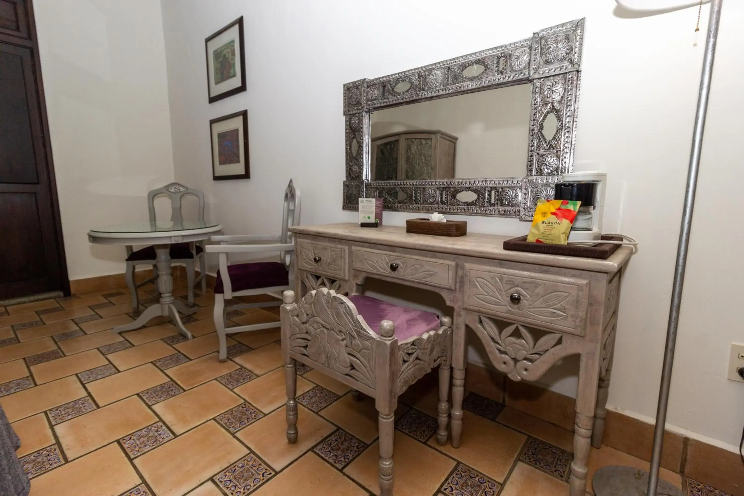 Seating area, TV/Entertainment Center in La Noria Centro Histórico