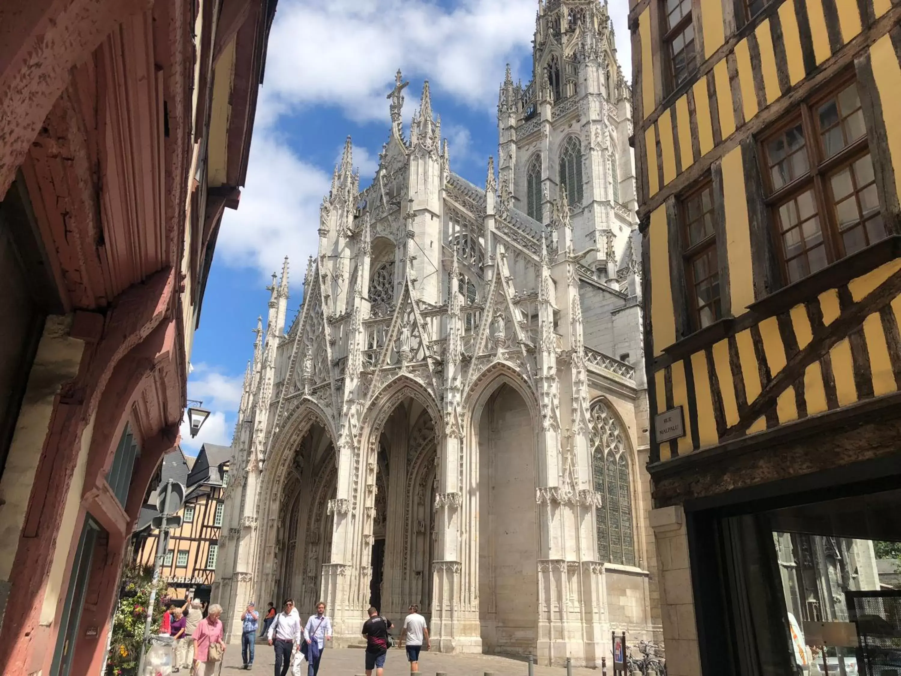 Landmark view in Hôtel De La Cathédrale