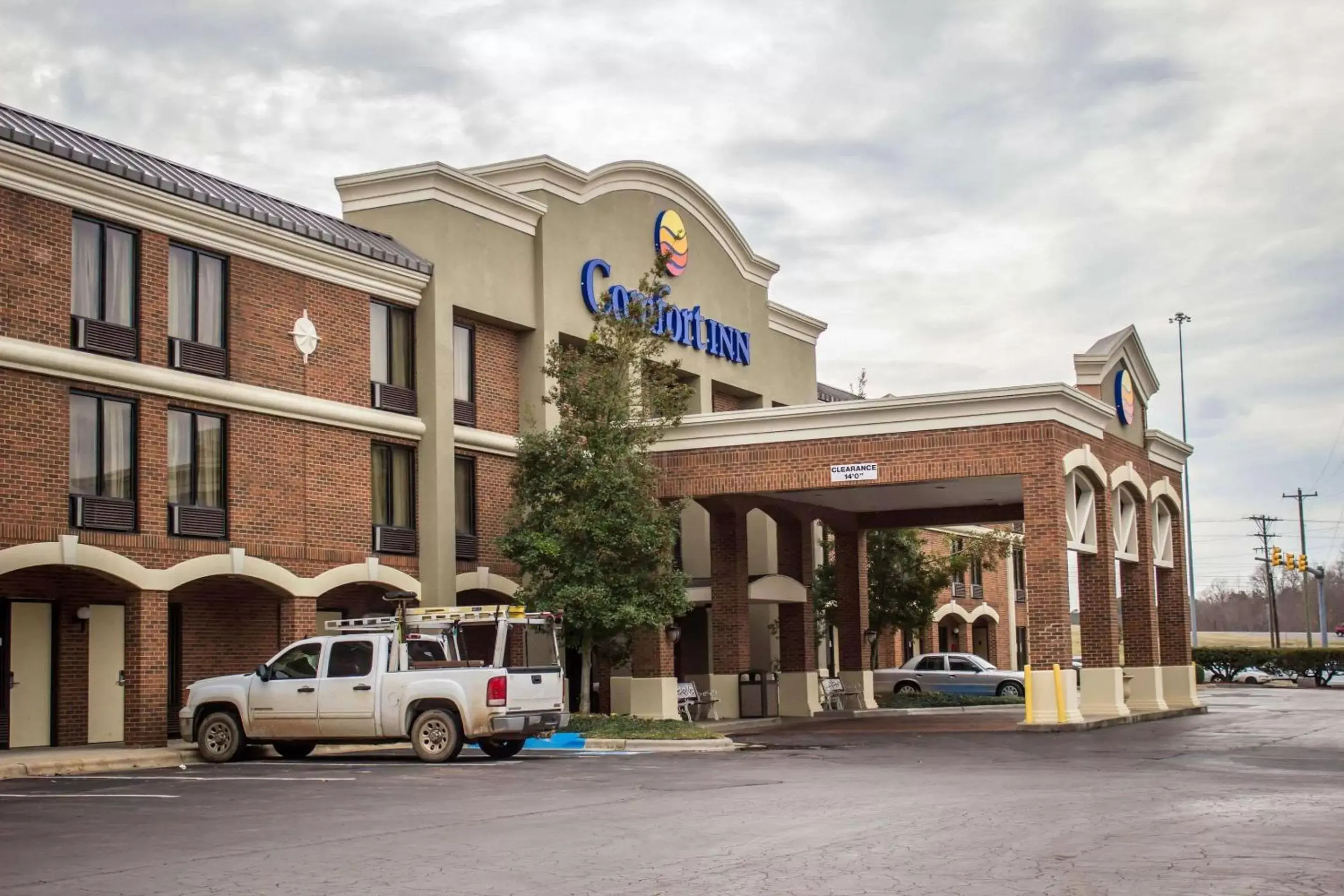 Property building in Comfort Inn Research Triangle Park