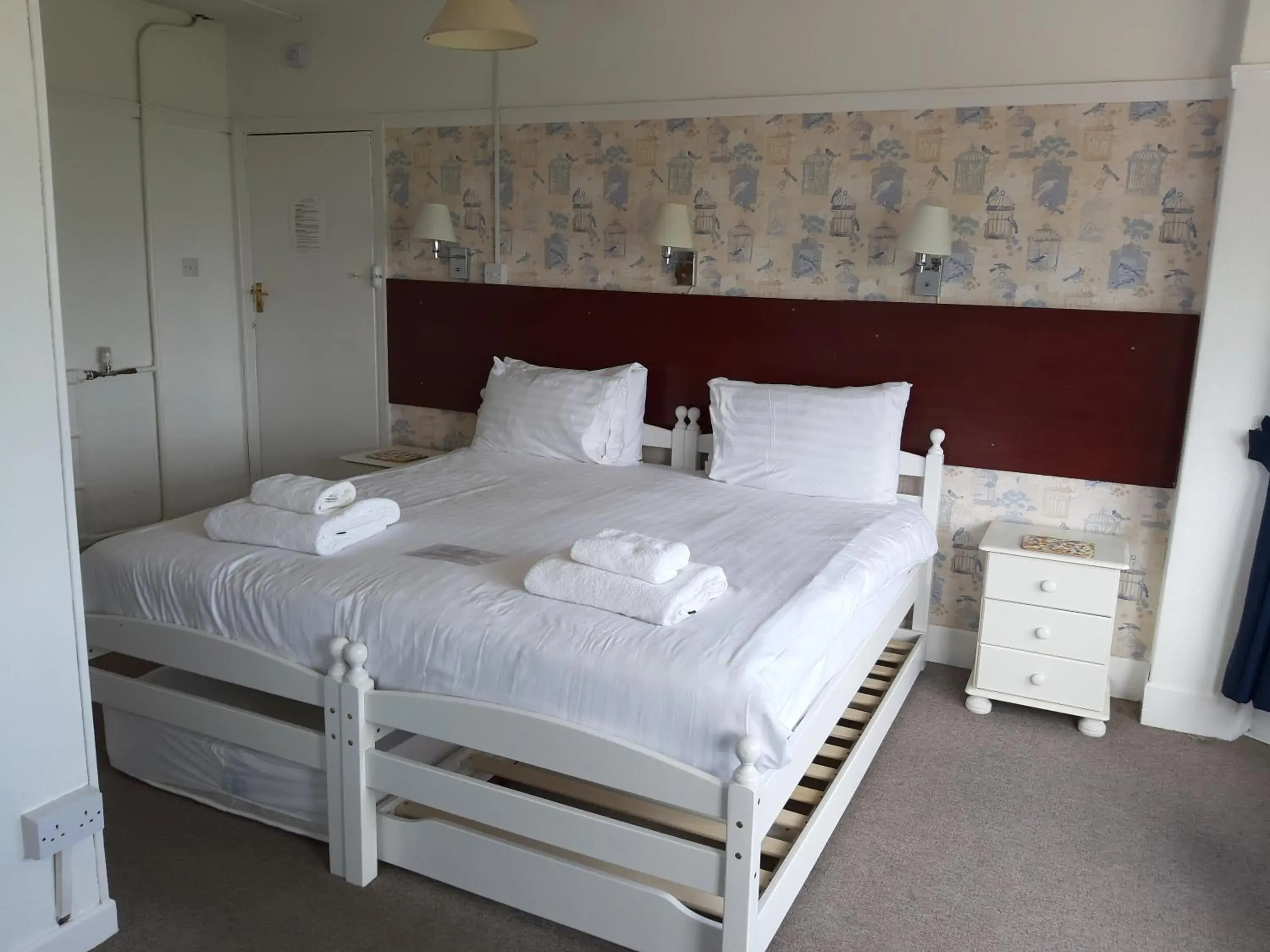 Bed in North Parade Seafront Accommodation