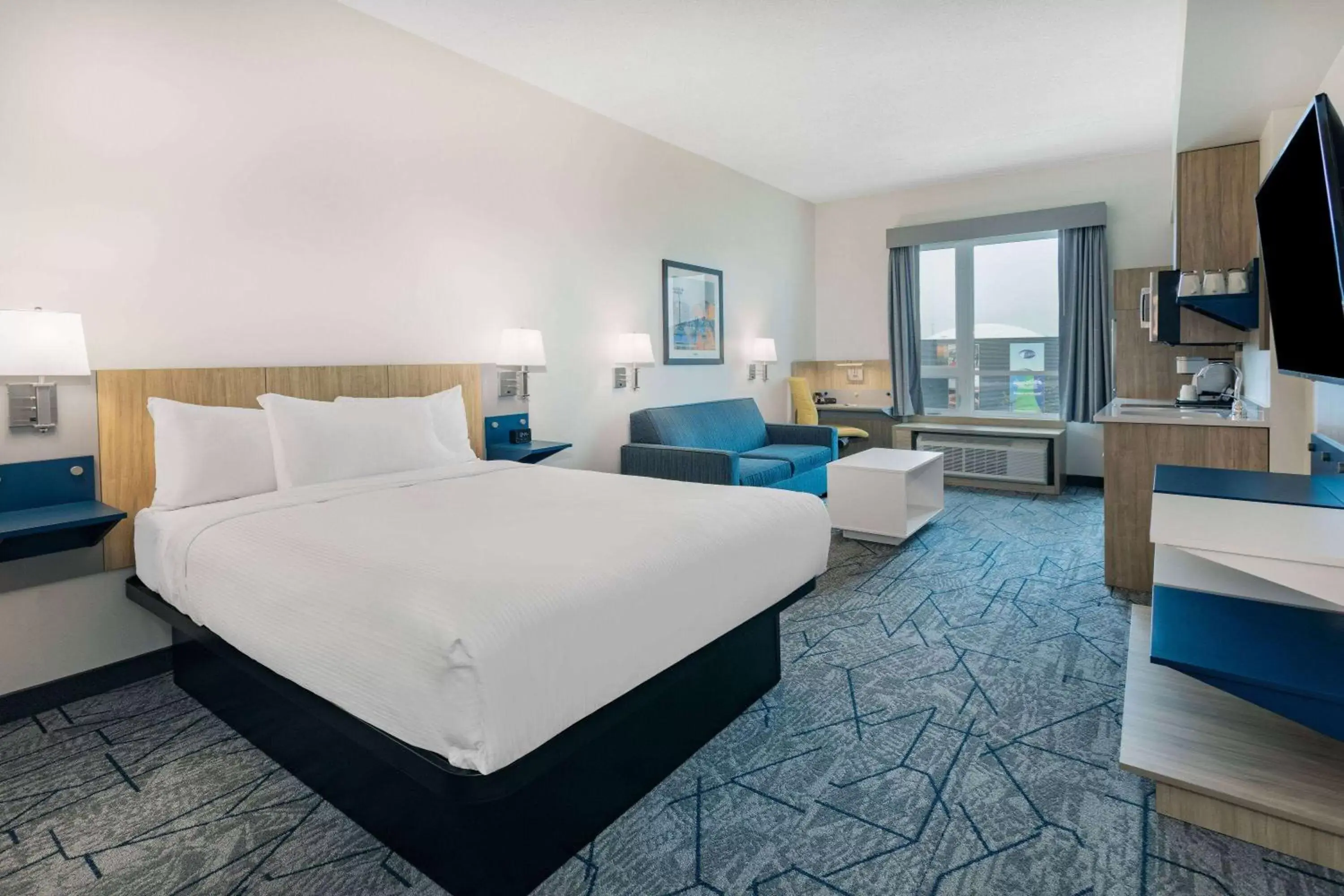 Bed in Microtel Inn & Suites by Wyndham Summerside