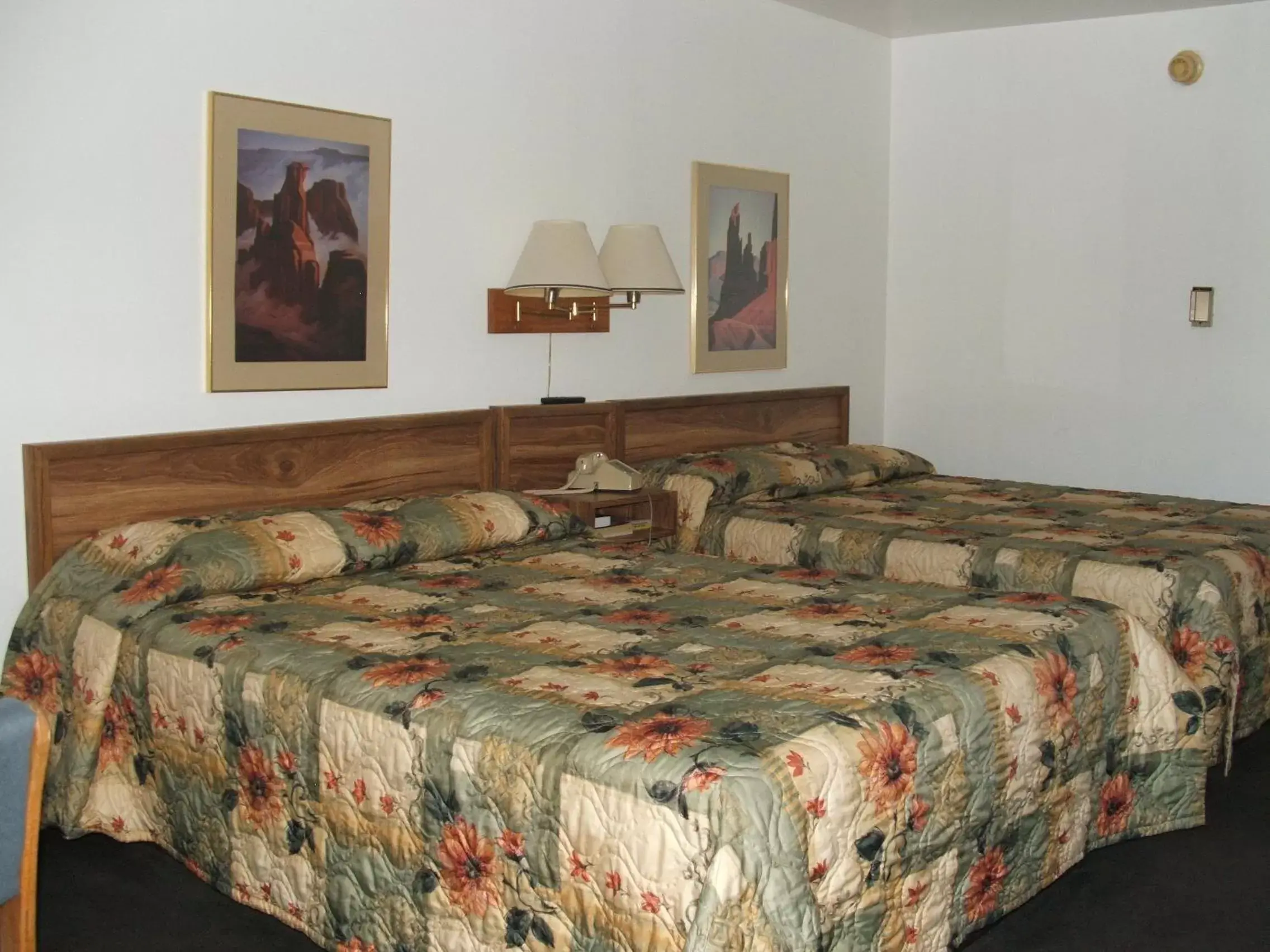 Bed in Arizona Inn