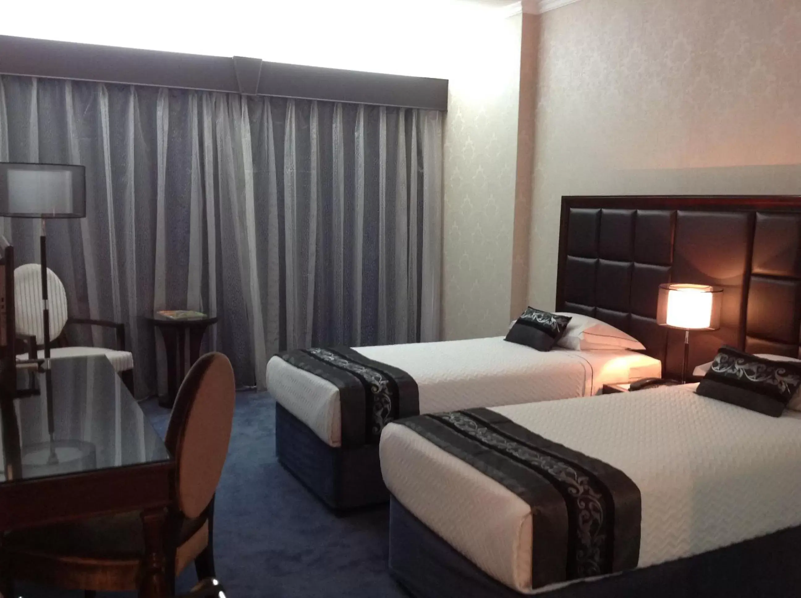 Bedroom, Bed in Hotel Vip Grand Maputo