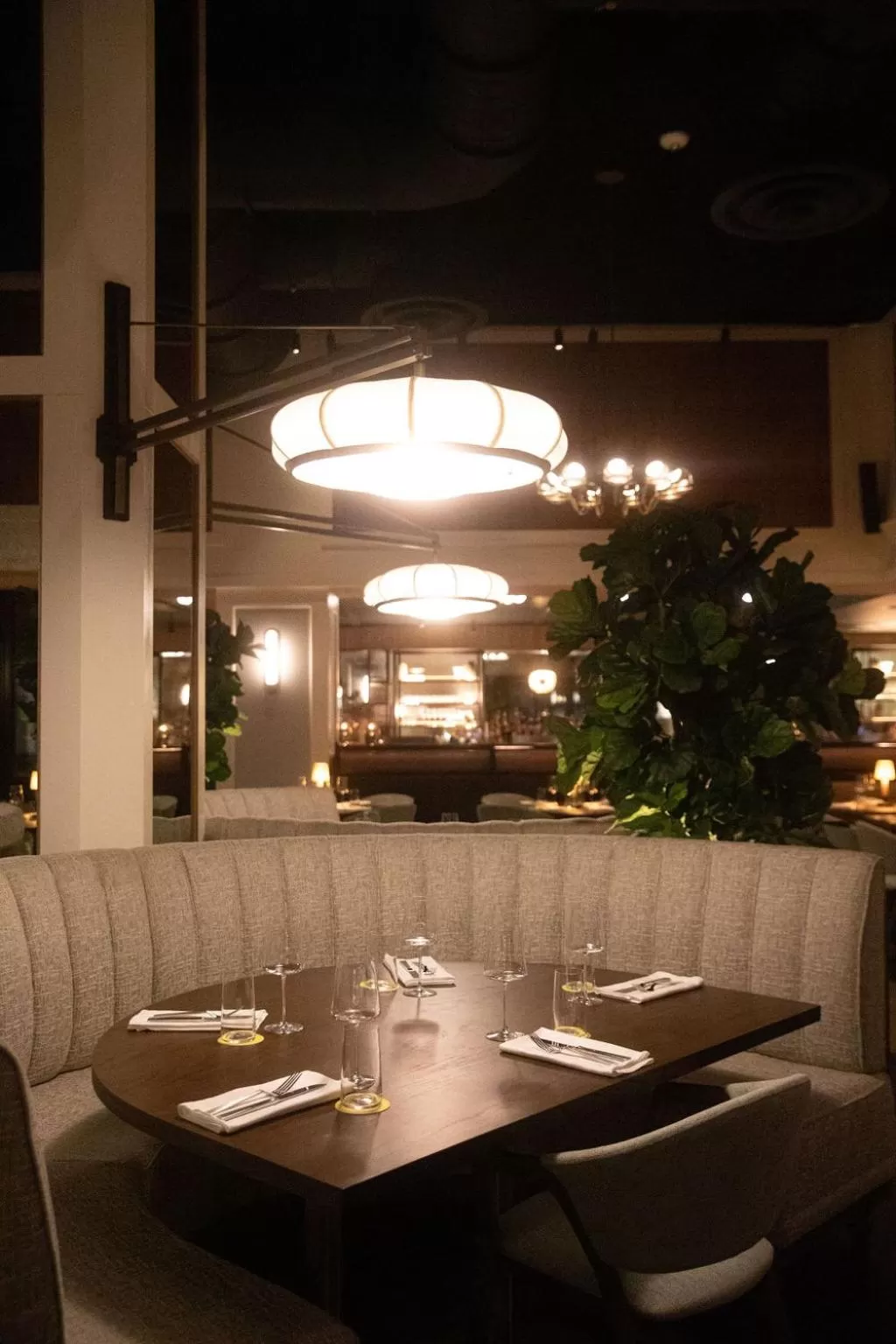 Restaurant/places to eat in Hutton Hotel