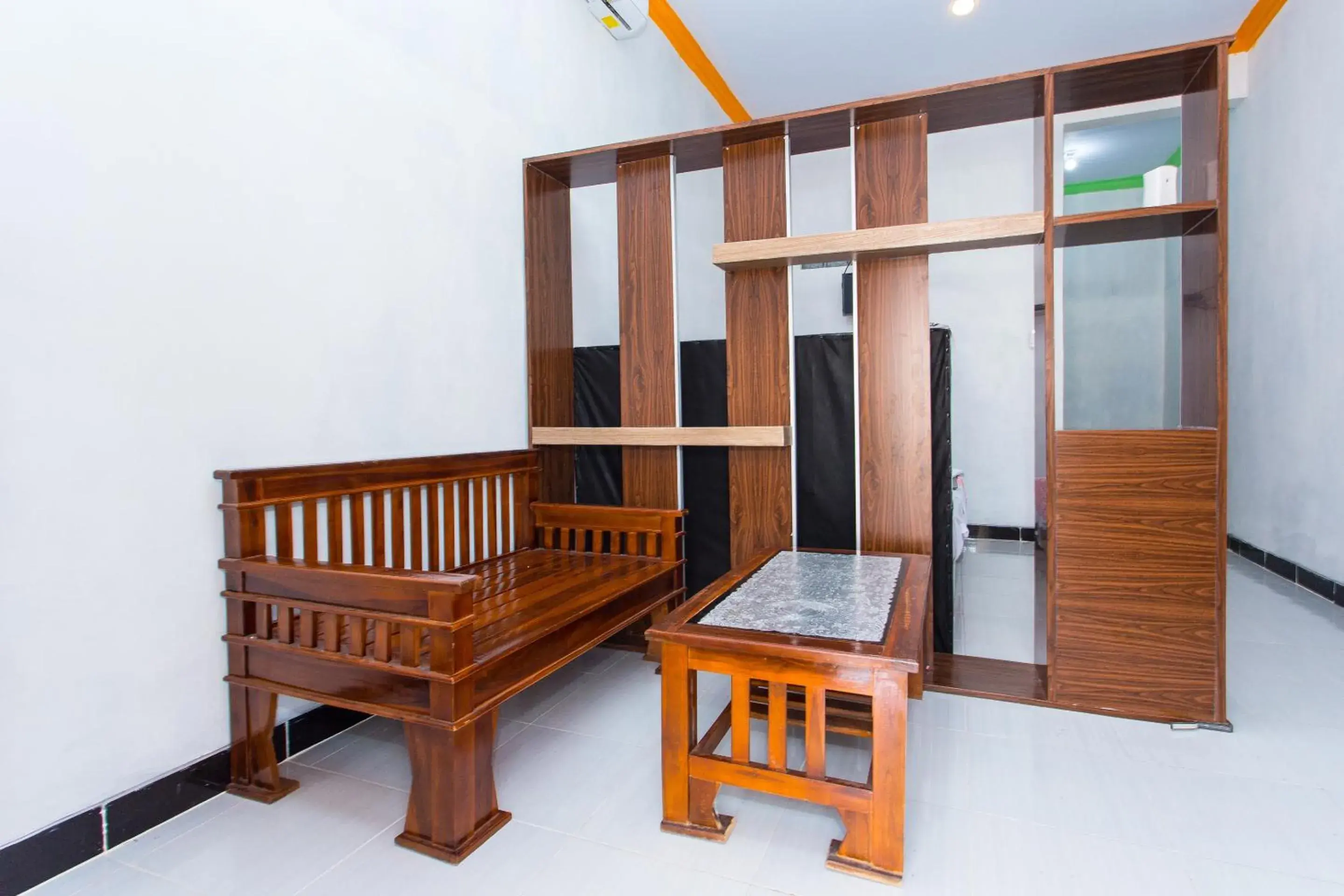 Seating Area in SUPER OYO 2873 Griya Annisa