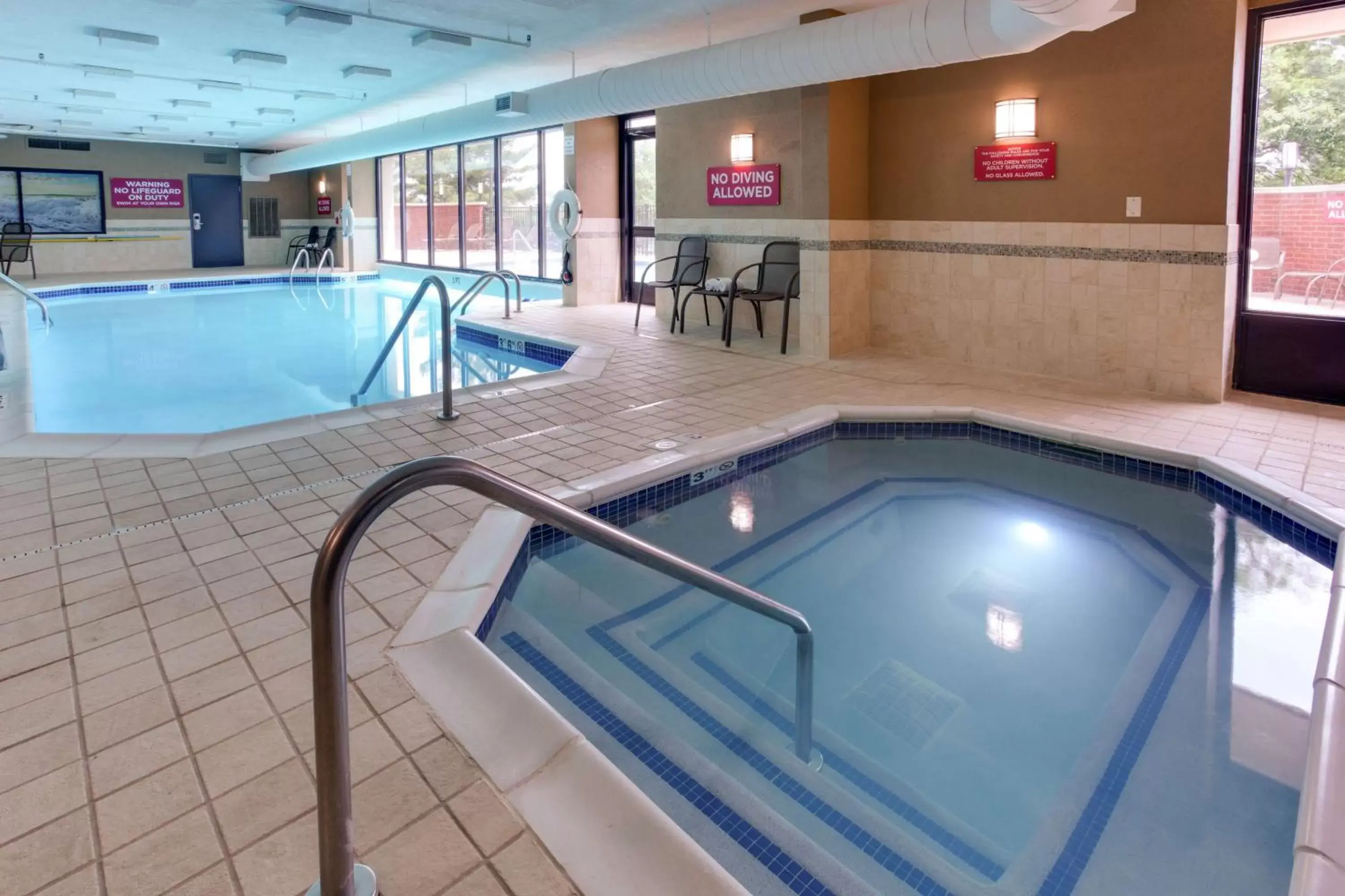 Activities, Swimming Pool in Drury Inn & Suites Nashville Airport