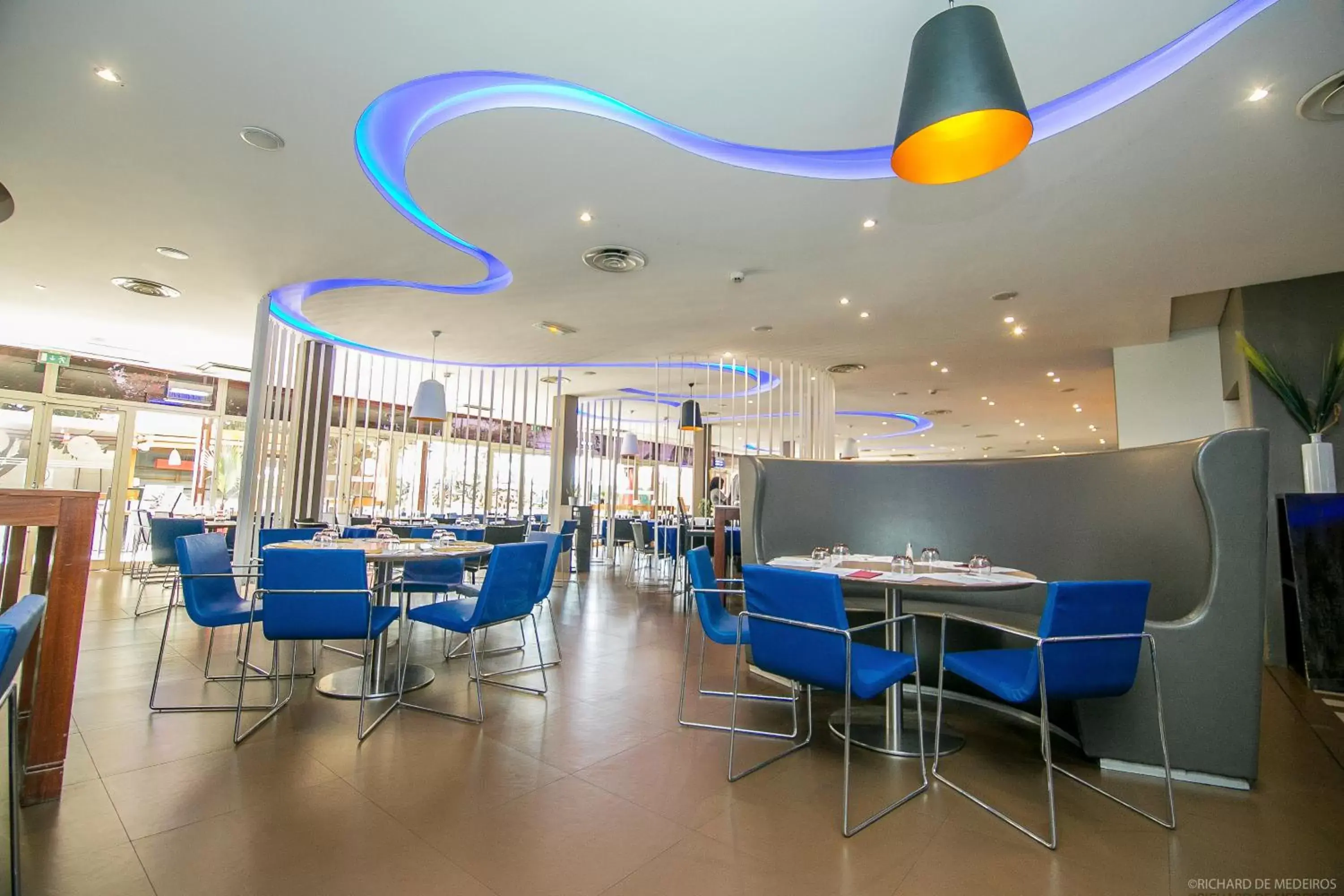 Restaurant/places to eat in Novotel Dakar