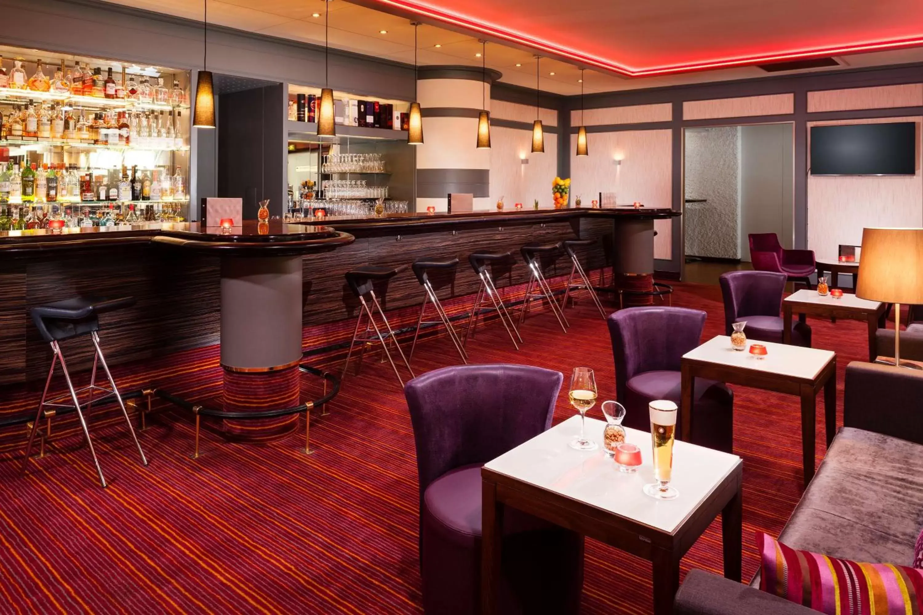 Lounge or bar, Restaurant/Places to Eat in Best Western Premier Parkhotel Bad Mergentheim