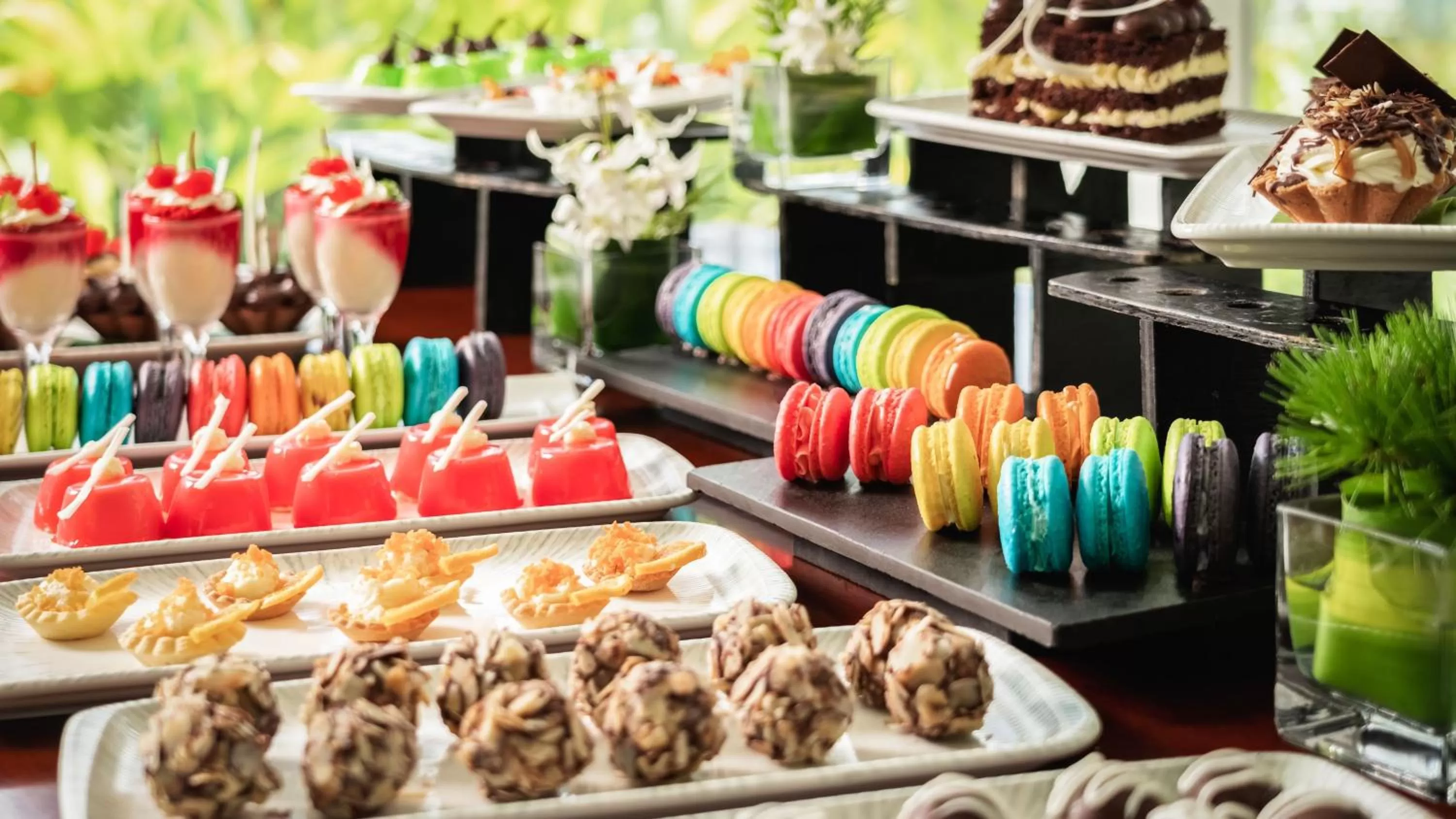 Restaurant/places to eat in Grand Pacific Hotel