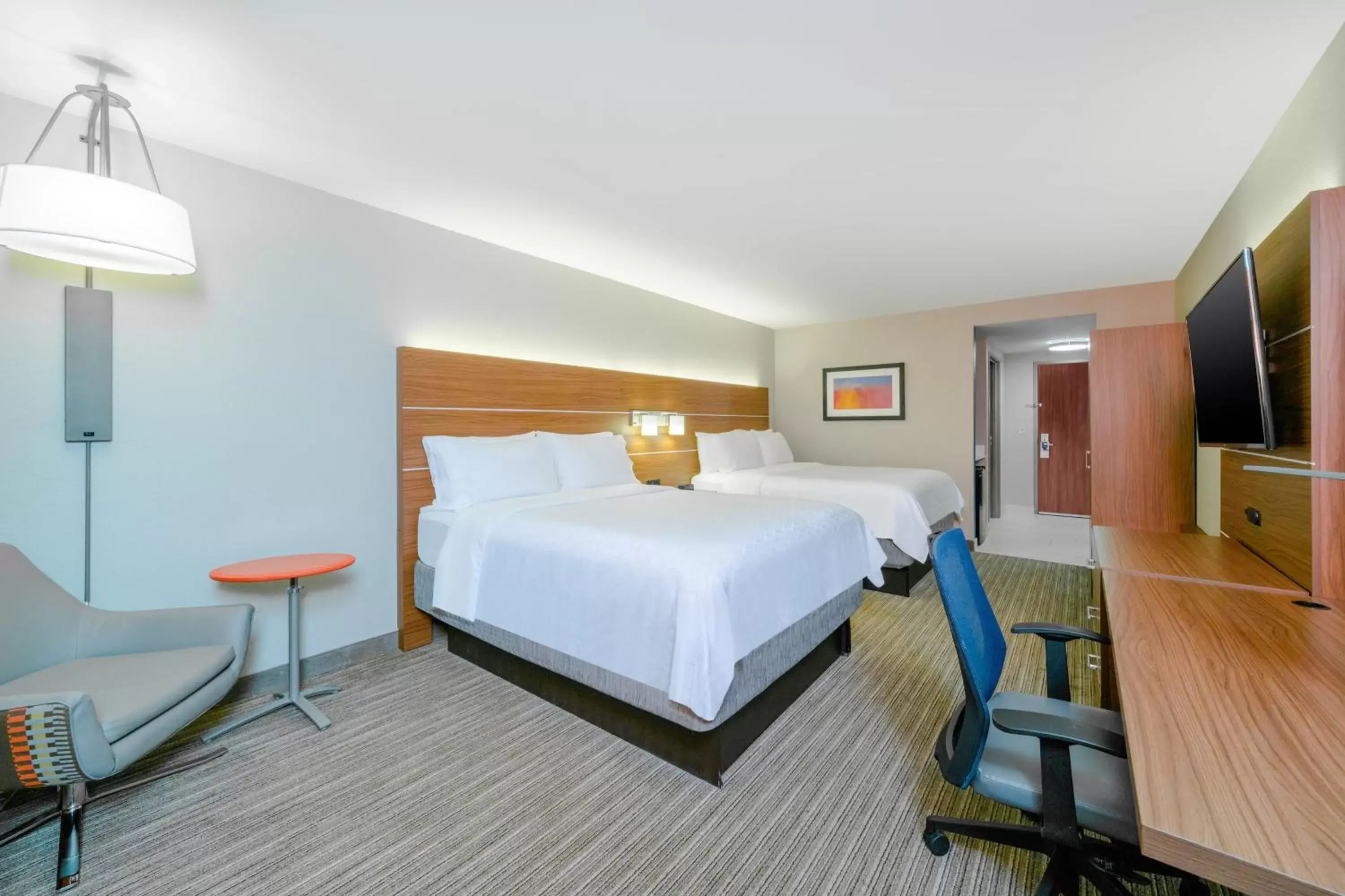 Photo of the whole room, Bed in Holiday Inn Express Hotel & Suites Tappahannock, an IHG Hotel