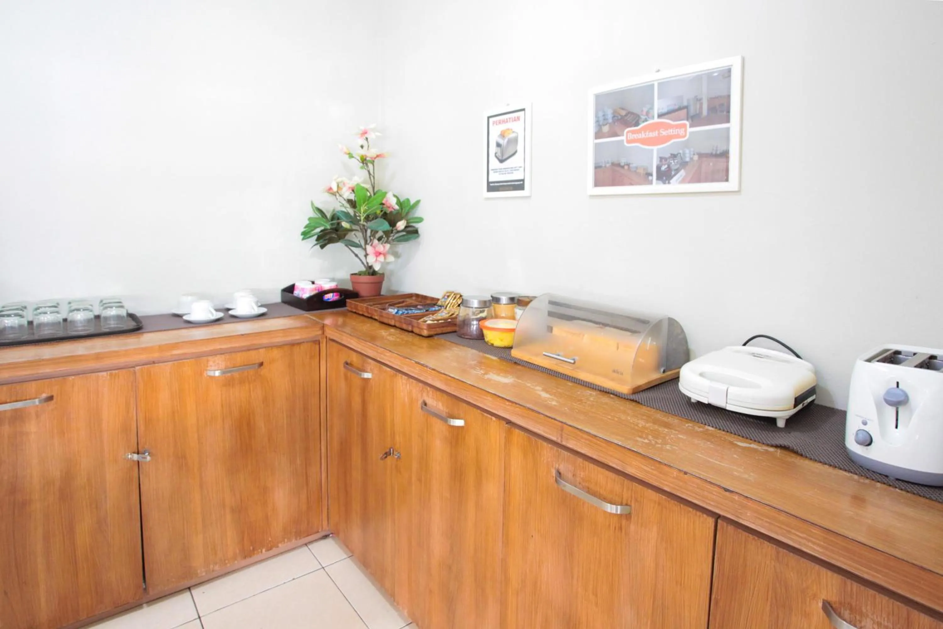 LeGreen Suite Tondano