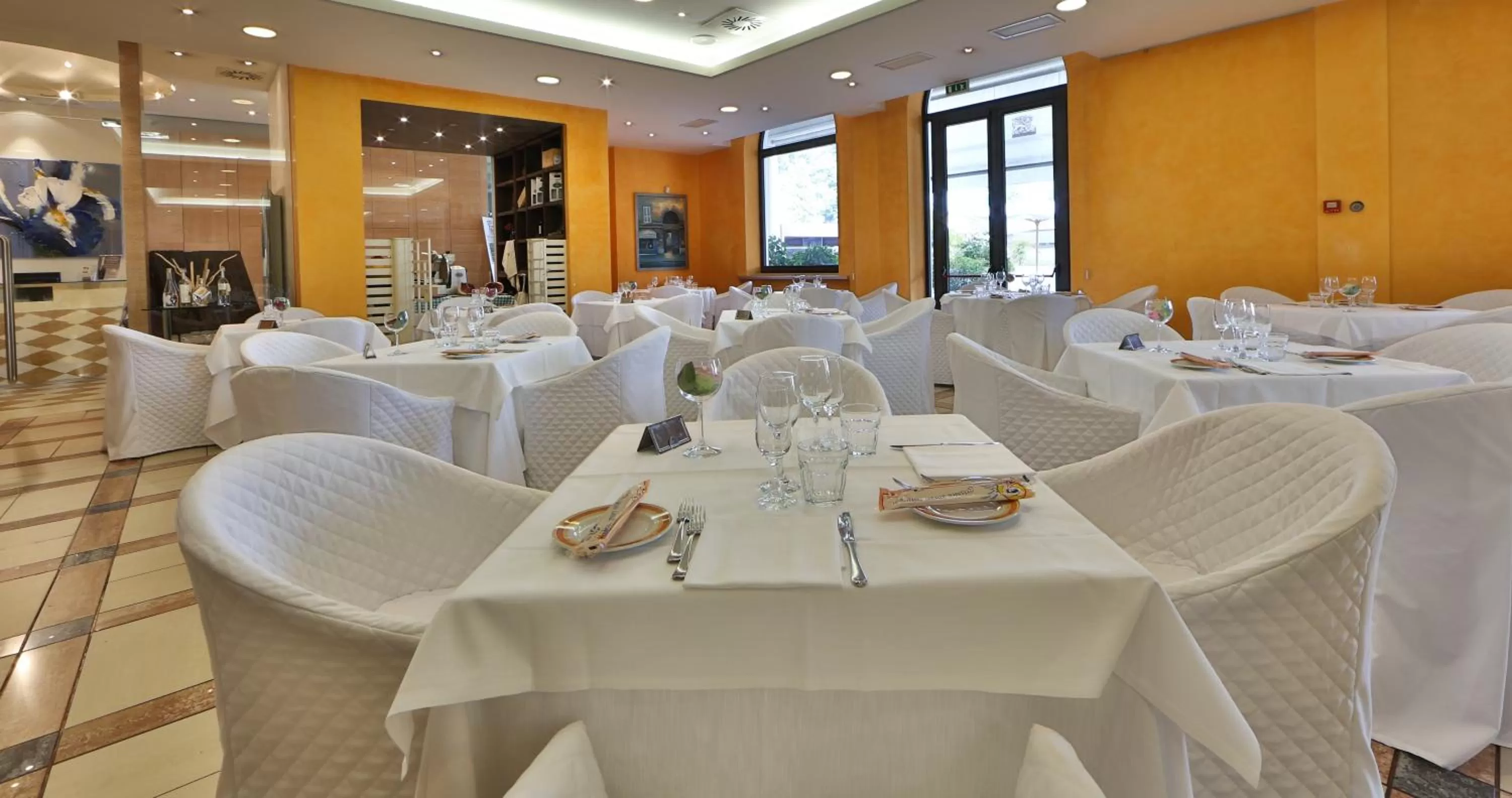 Restaurant/places to eat in Hotel San Marco & Formula Club