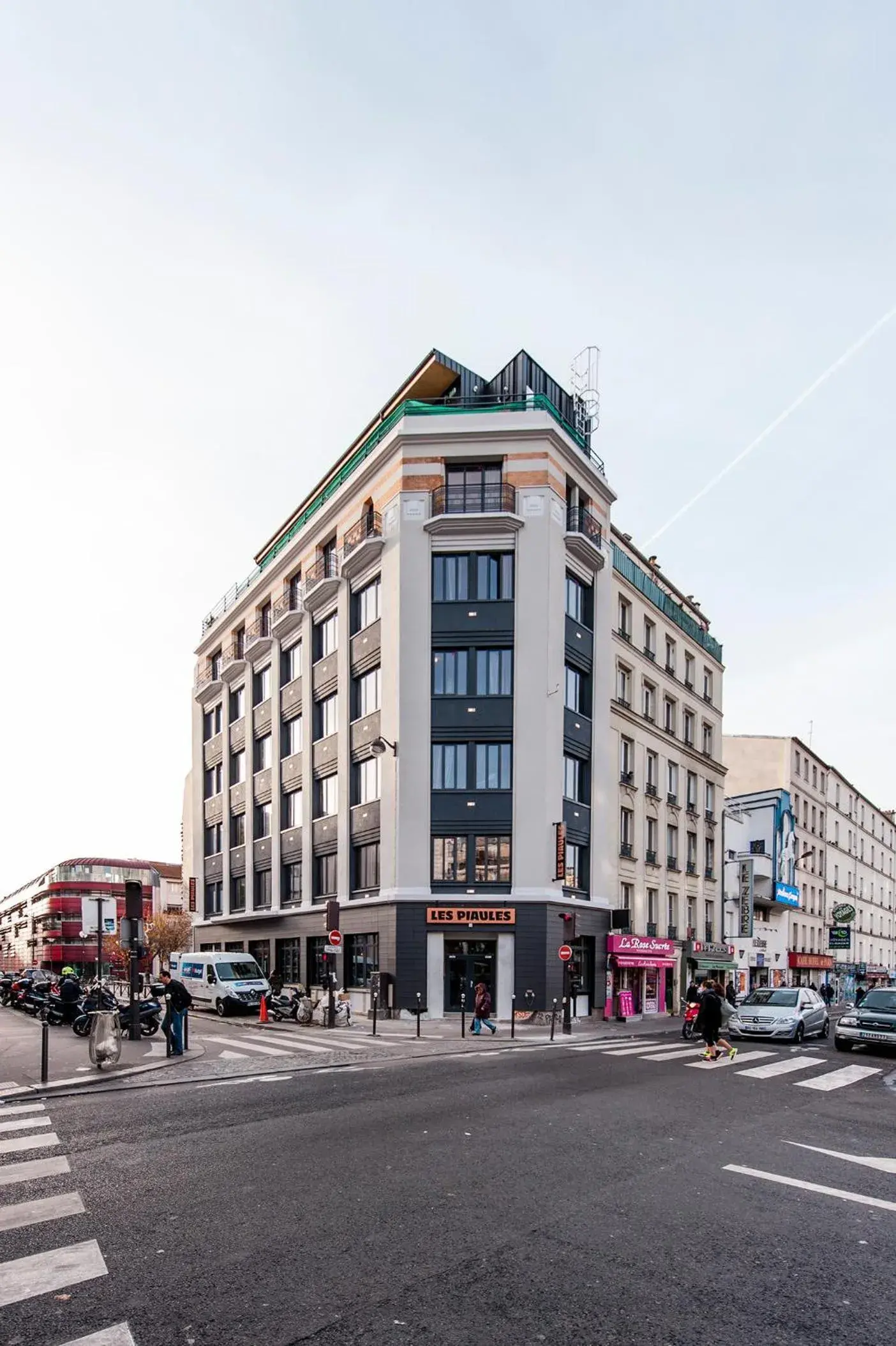 Property Building in The People - Paris Belleville IEx Les PiaulesI