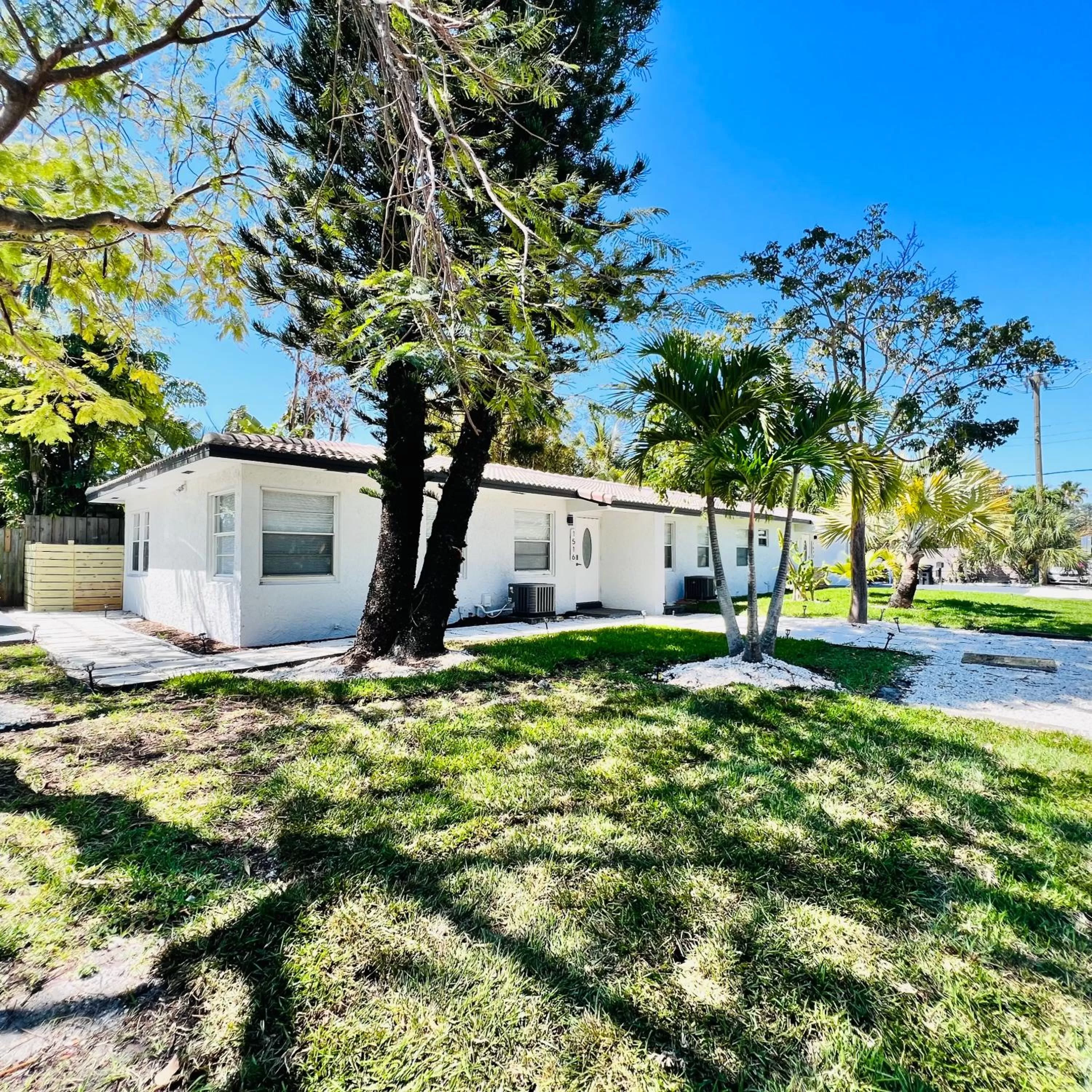 Property building in CocoBay 2BR Condos Near Beach, Galleria Mall, Wilton Manors, Cruise Port