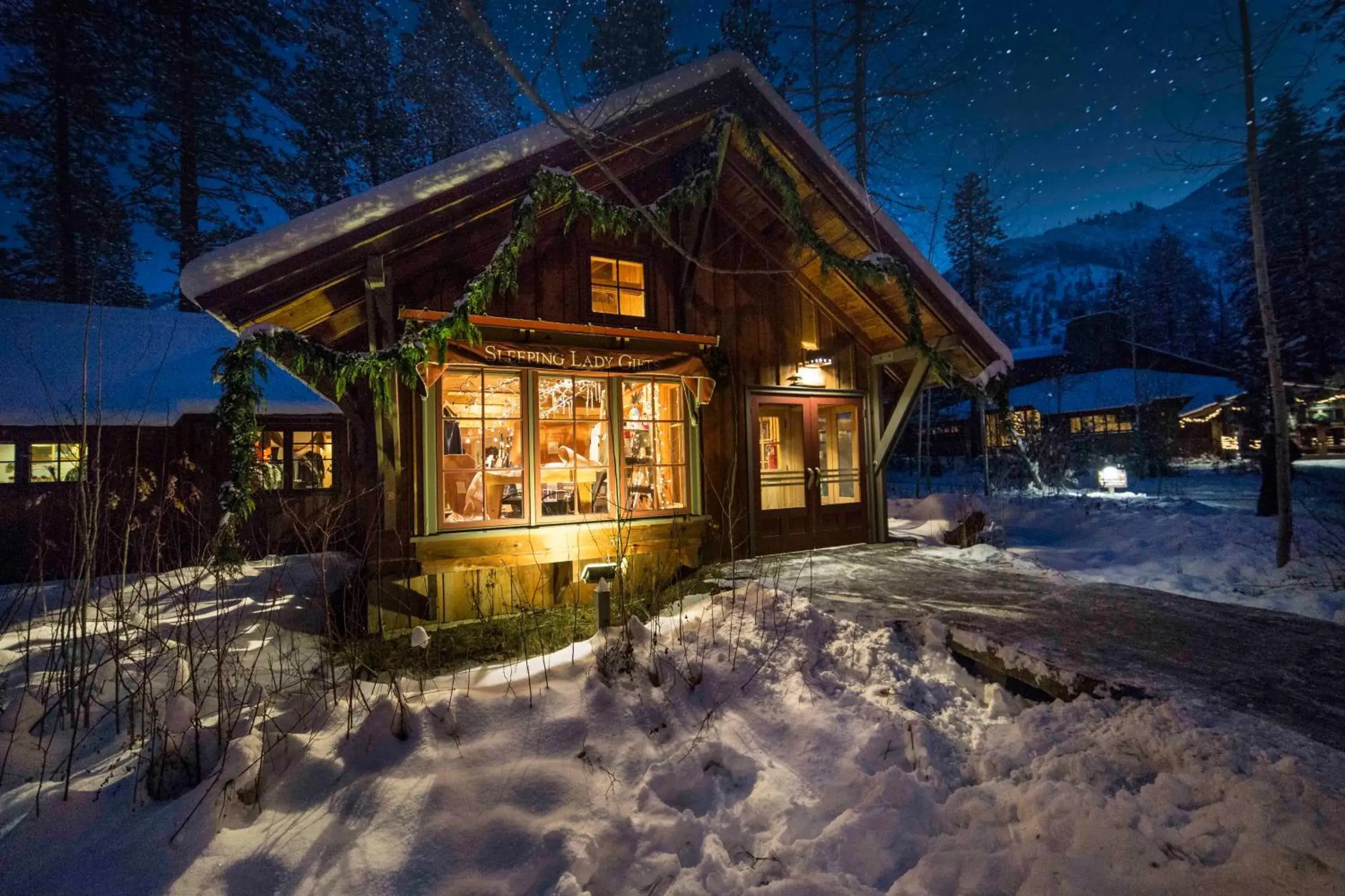 Winter in Sleeping Lady Mountain Resort Winter in Sleeping Lady Mountain Resort