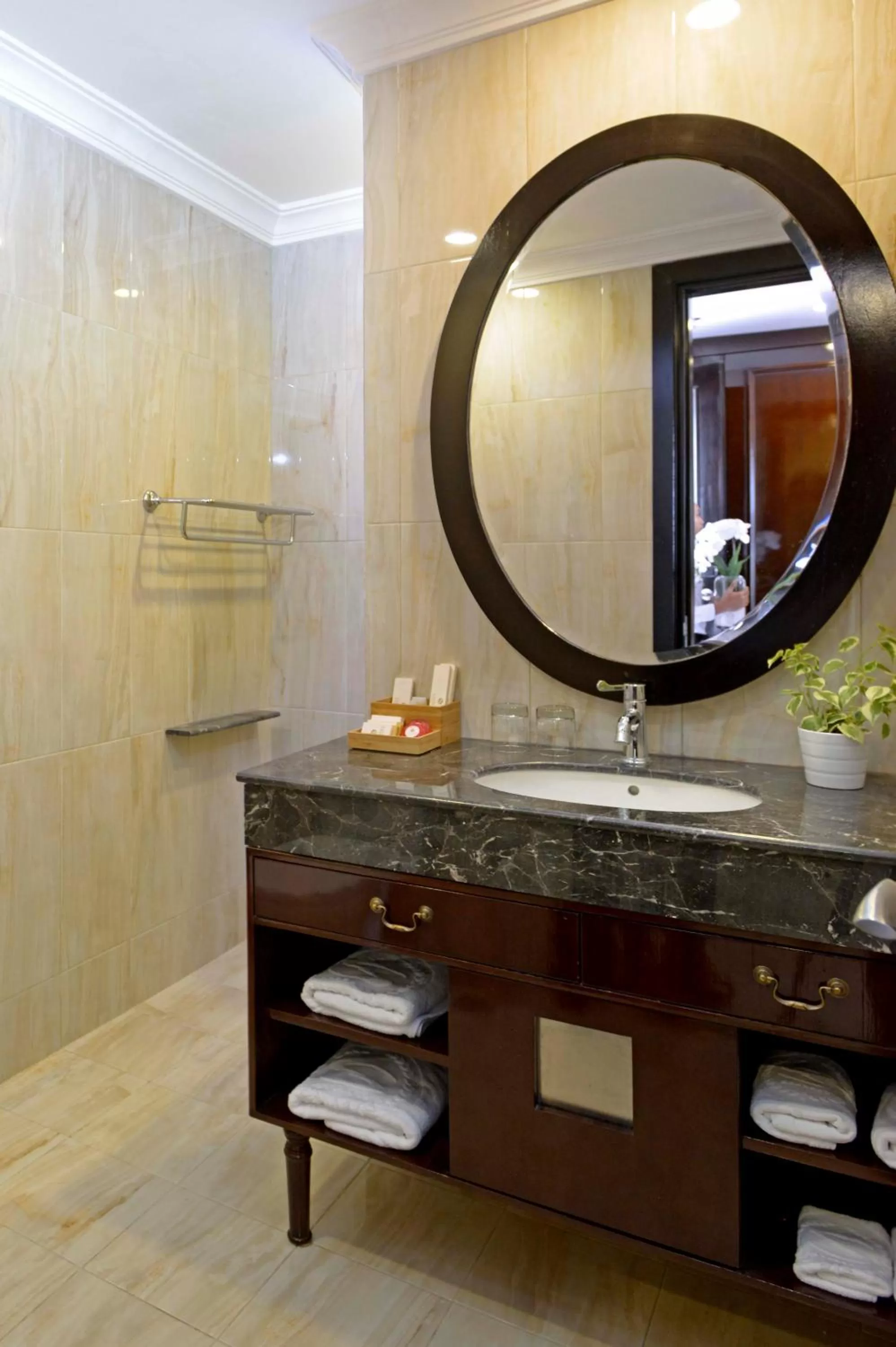 Bathroom in The Sahira Hotel Syariah