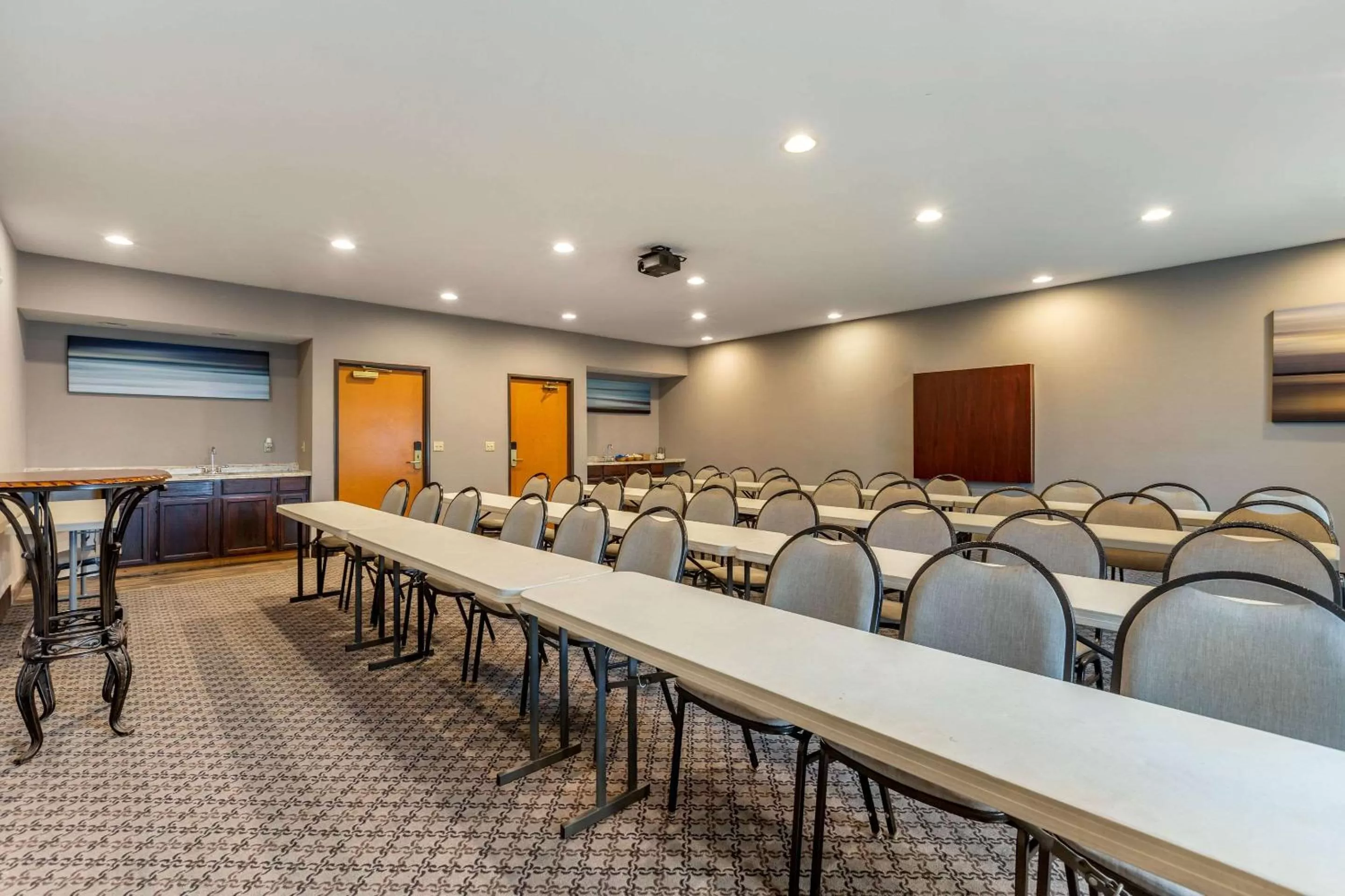 On site in Comfort Suites Southgate-Detroit