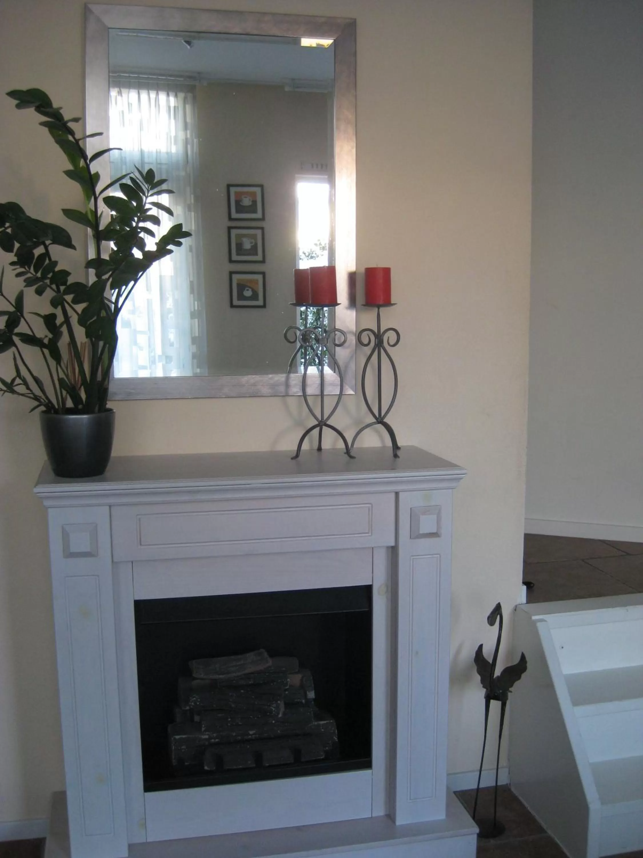 Decorative detail, TV/Entertainment Center in Quarenta Studio