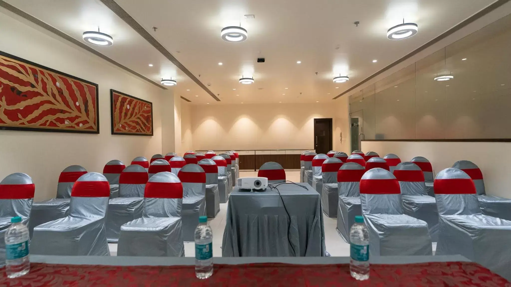 Banquet/Function facilities in 7 Apple Hotel Aurangabad