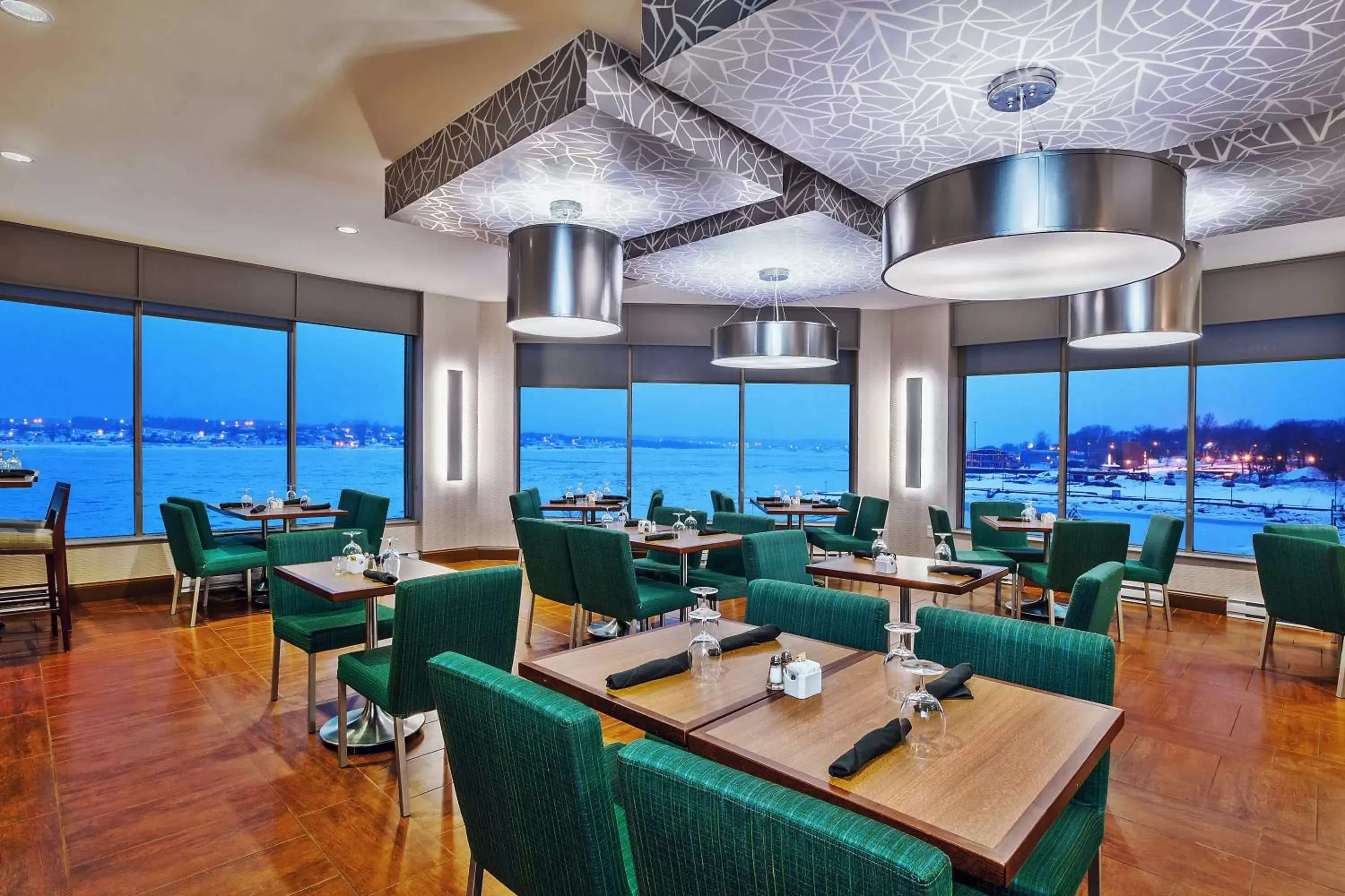 Restaurant/Places to Eat in Holiday Inn Sydney - Waterfront, an IHG Hotel