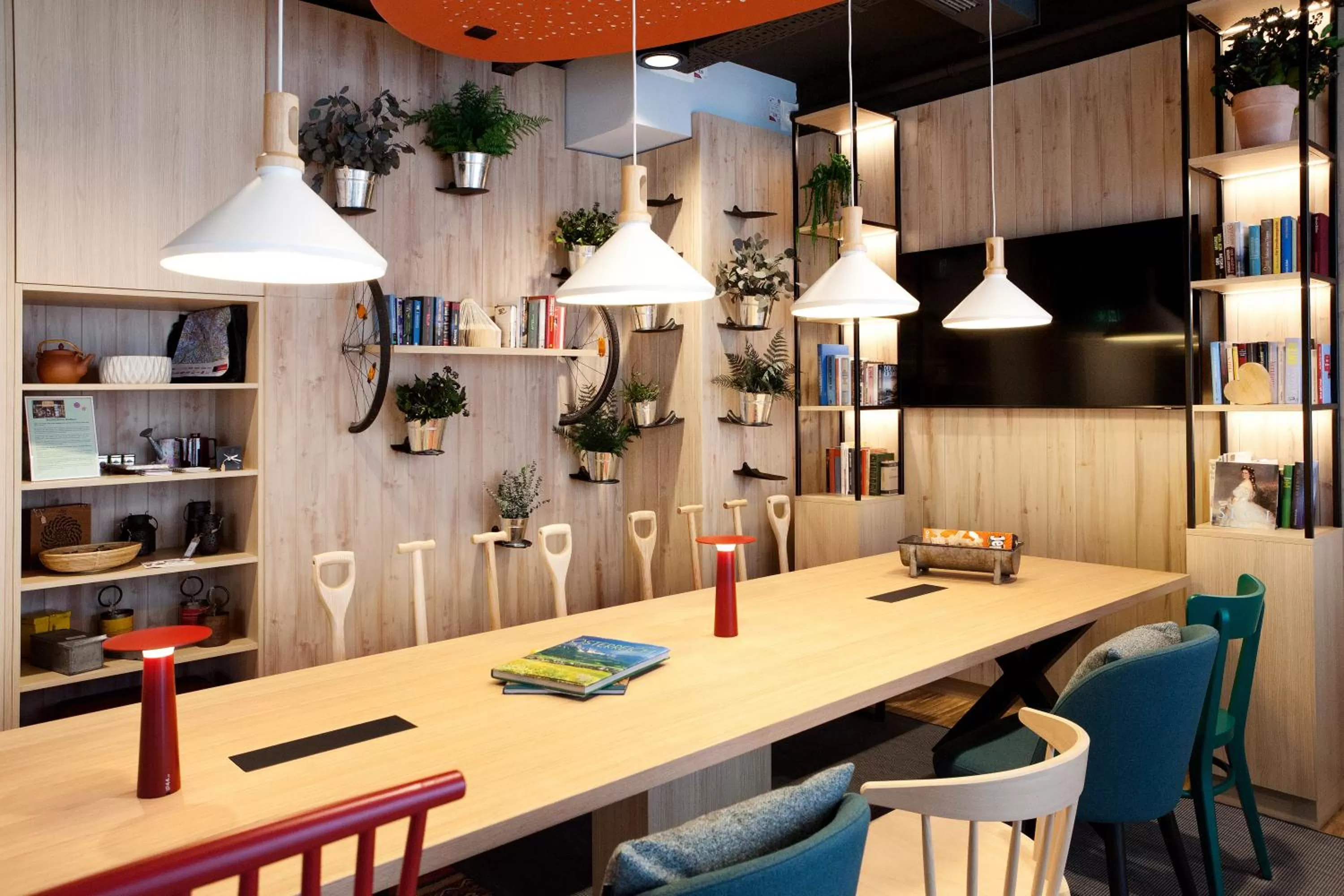 Restaurant/places to eat in greet Wien City Nord