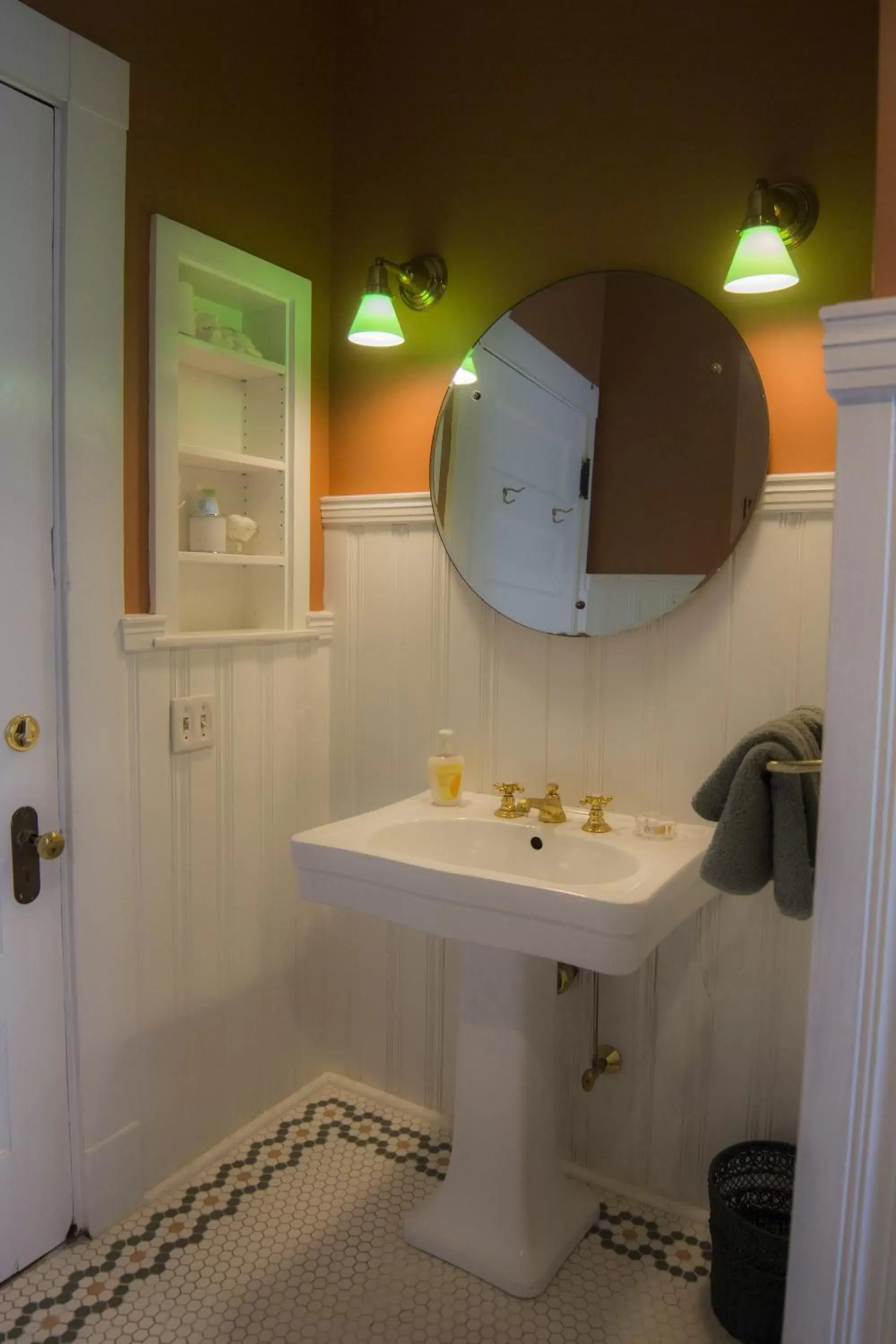 Bathroom in Lehmann House Bed & Breakfast