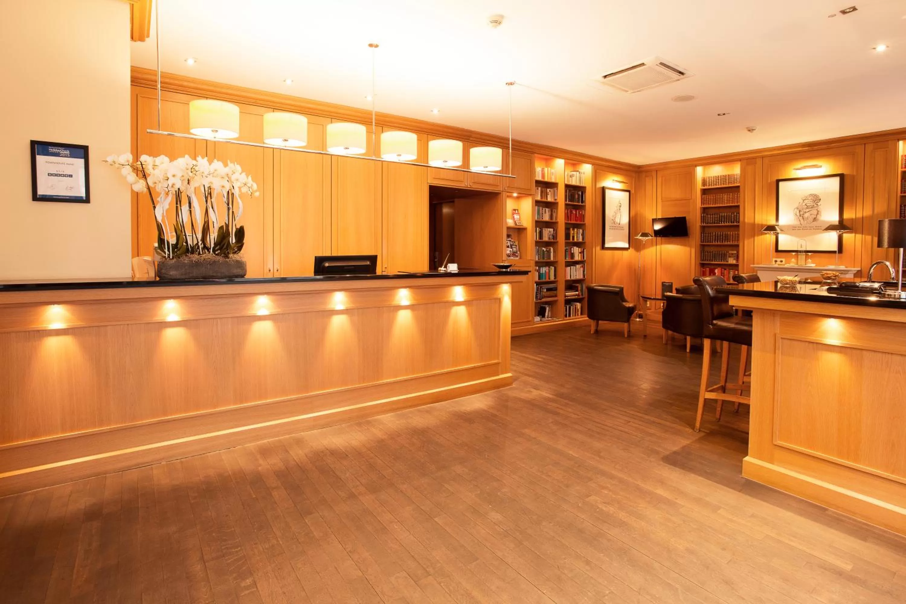 Lobby or reception in TOWNHOUSE Hotel