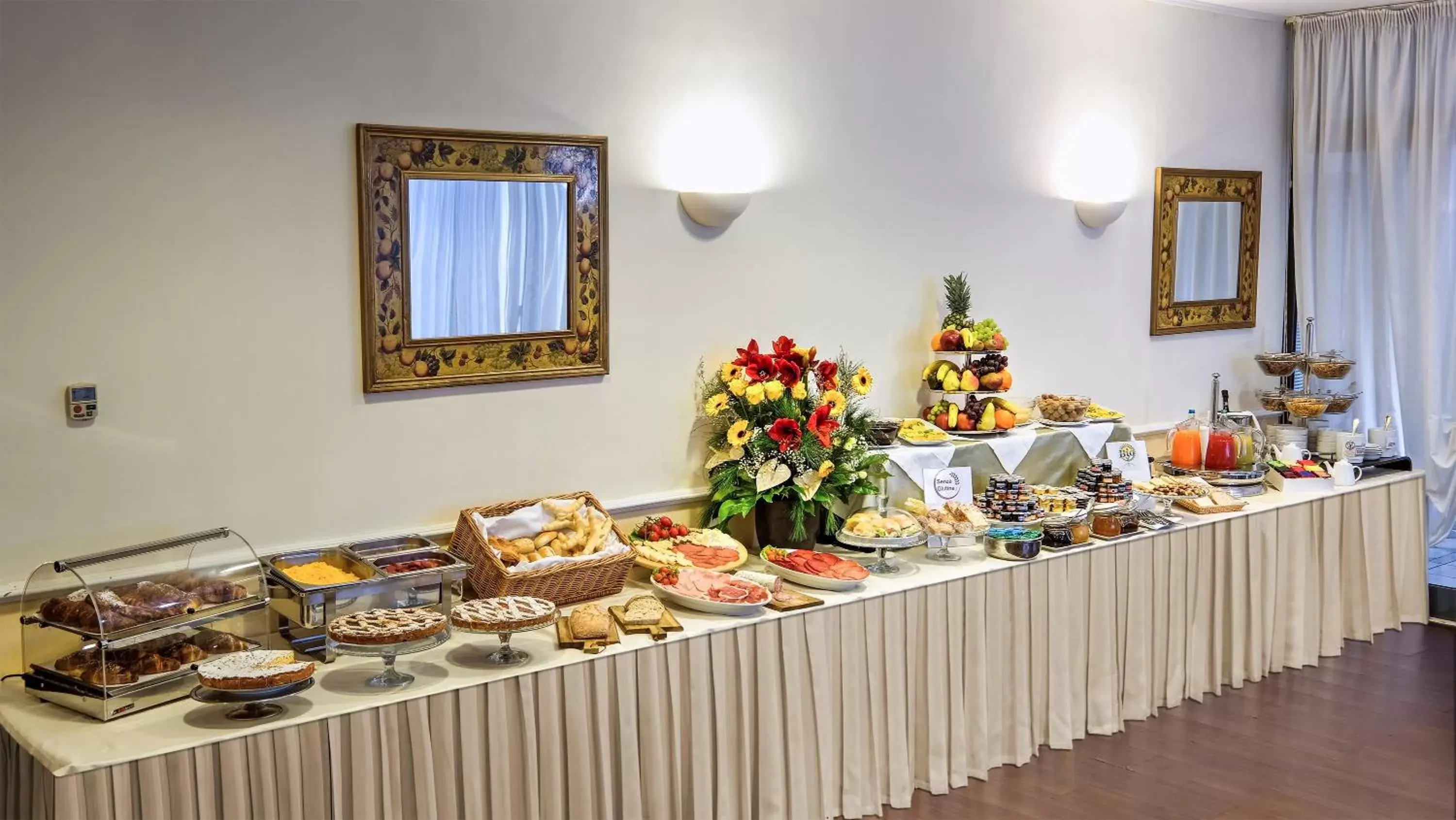 Buffet breakfast, Food in Hotel Orologio