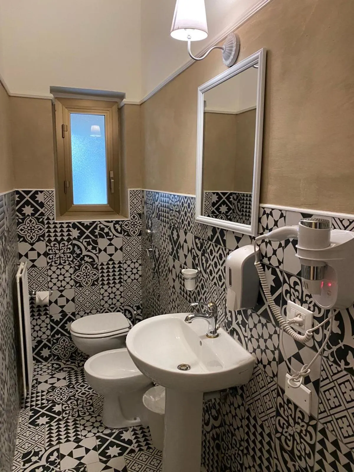 Toilet in Boutique Hotel Calais Milano