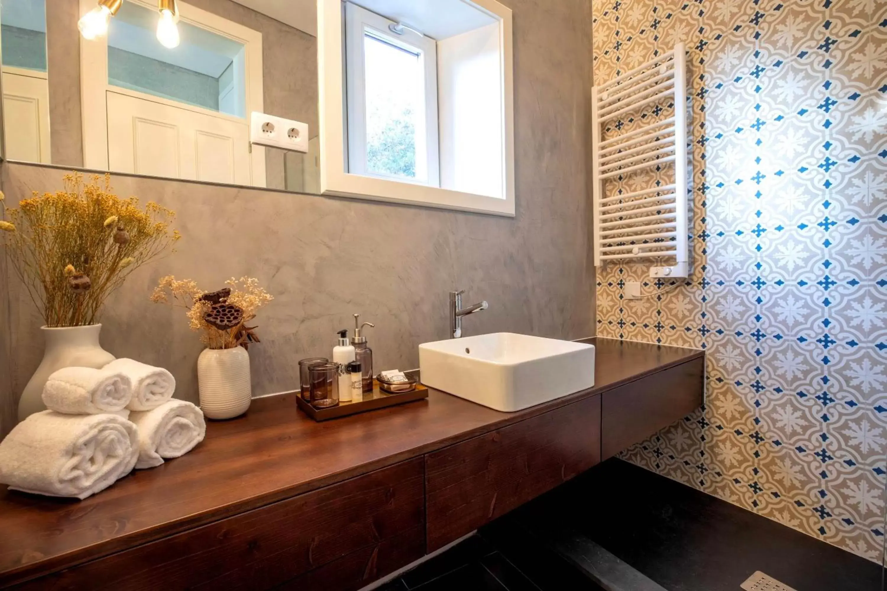 Bathroom in Harbour Inn Design Townhouse