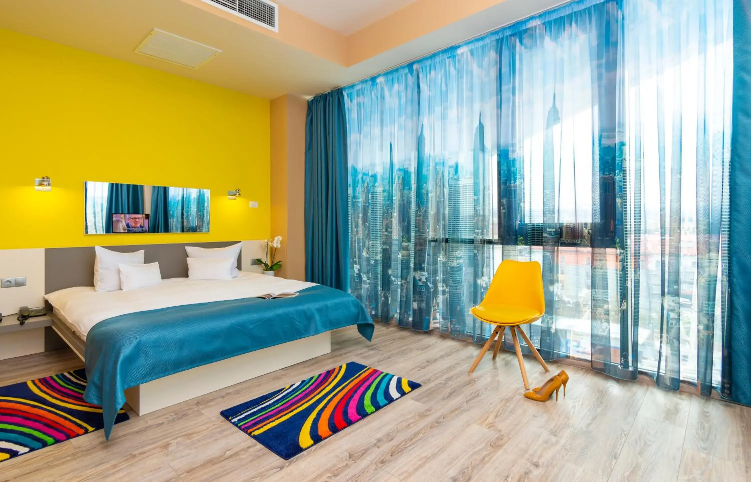 Photo of the whole room, Bed in West City Hotel Photo of the whole room, Bed in West City Hotel