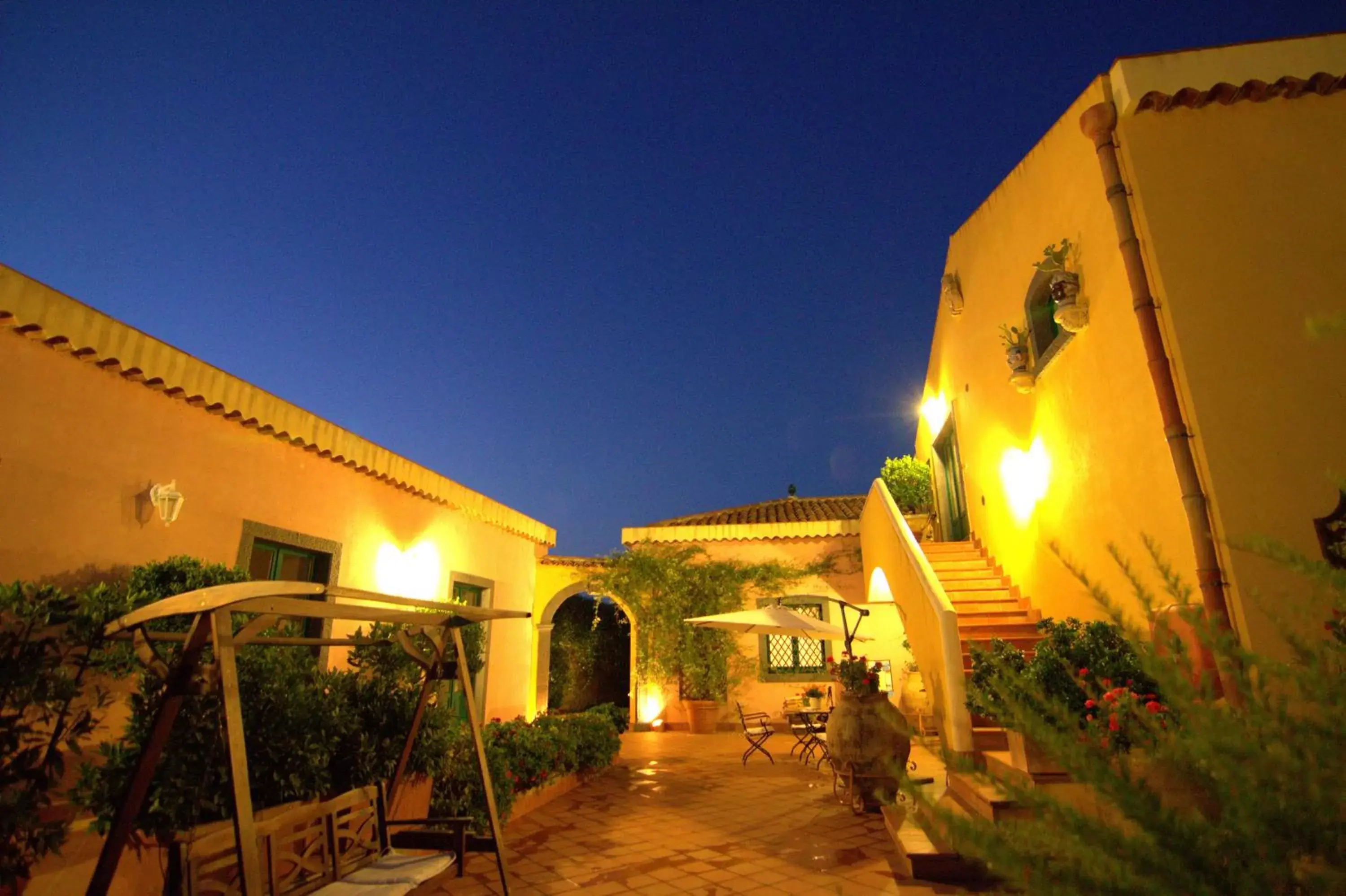 Patio, Property Building in Torre Archirafi Resort