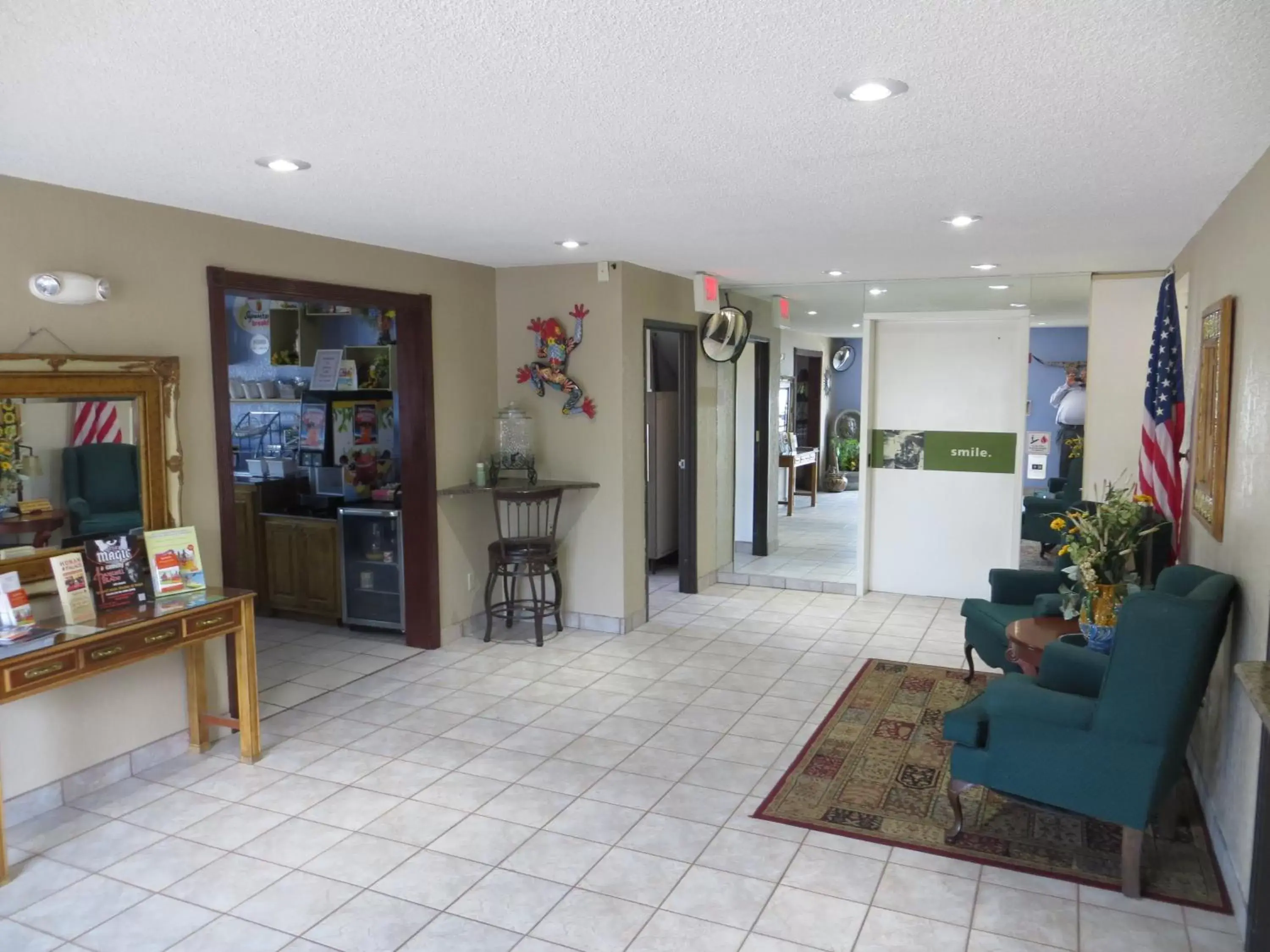 Lobby or reception in Super 8 by Wyndham Hot Springs Lobby or reception in Super 8 by Wyndham Hot Springs