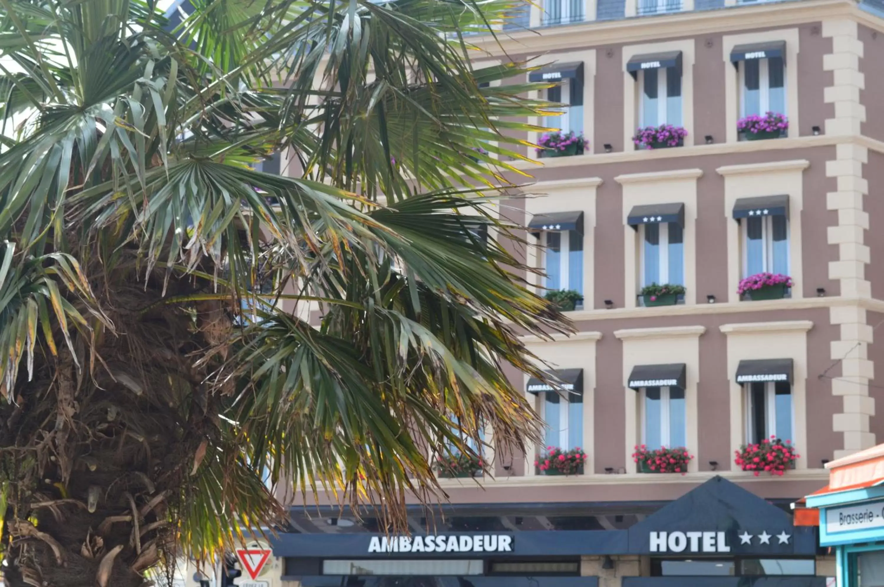 Spring, Property Building in Ambassadeur Hotel - Cherbourg Port de Plaisance