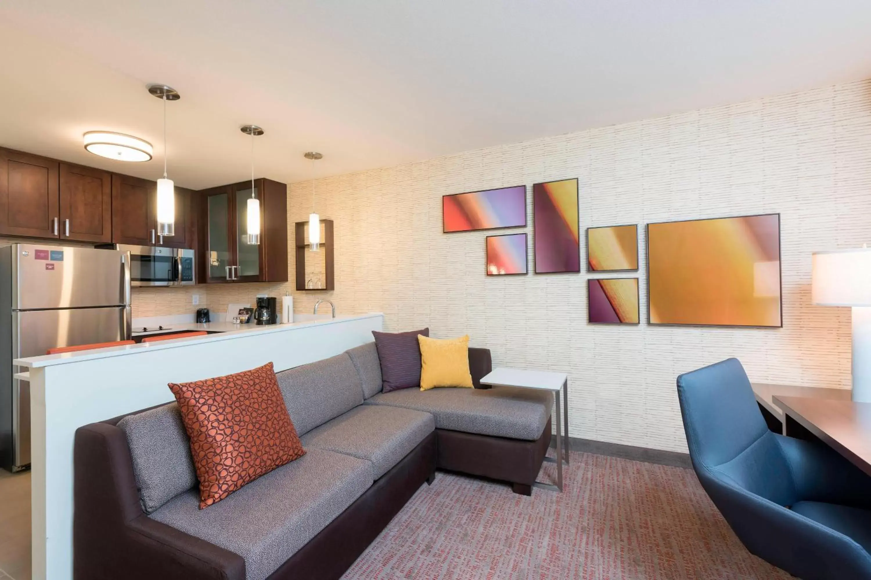Living room, Seating Area in Residence Inn by Marriott Milwaukee West