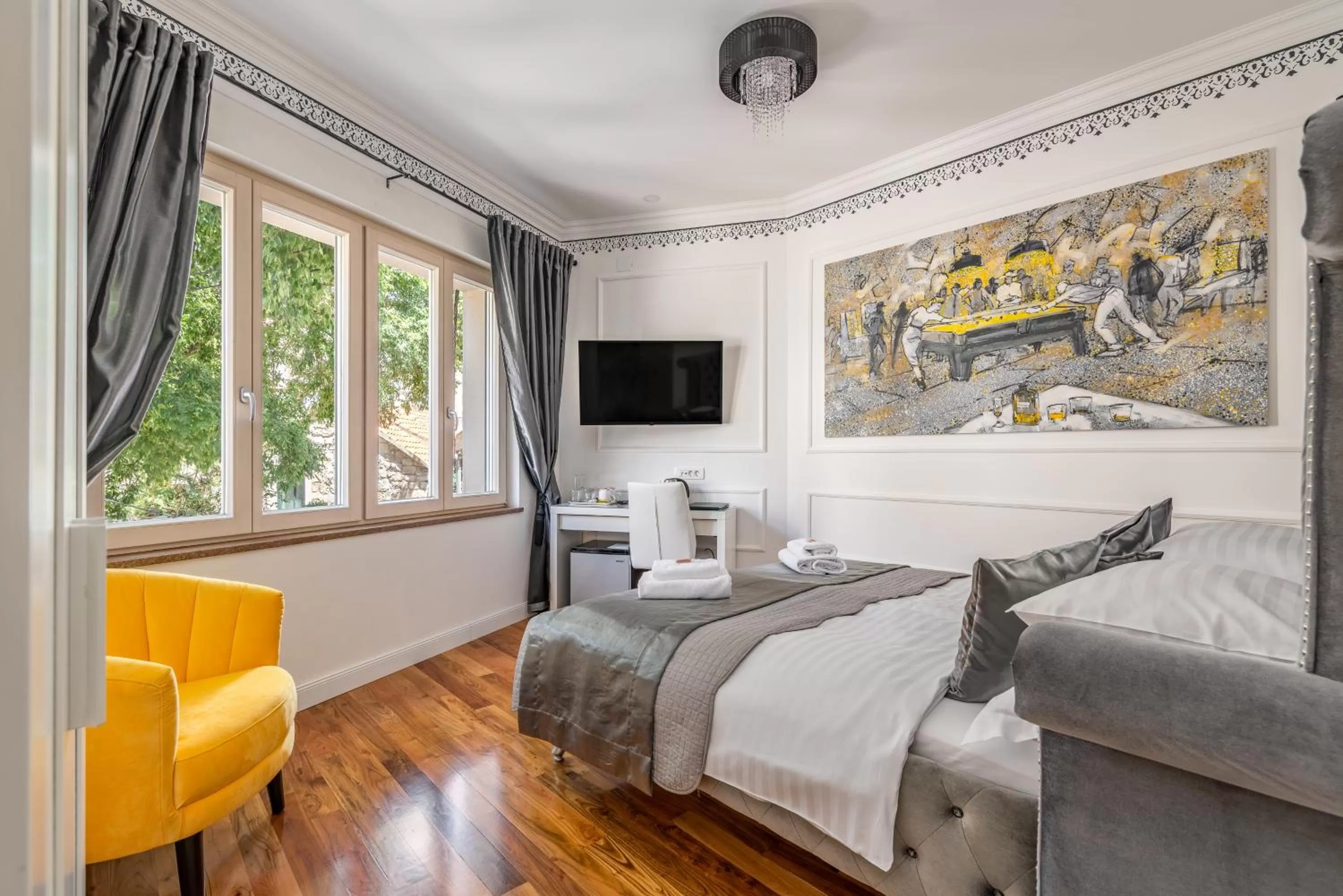 Bed in Galeria Valeria Seaside Downtown - MAG Quaint & Elegant Boutique Hotels