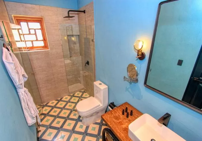 Antigua Trece Hotel Fusión