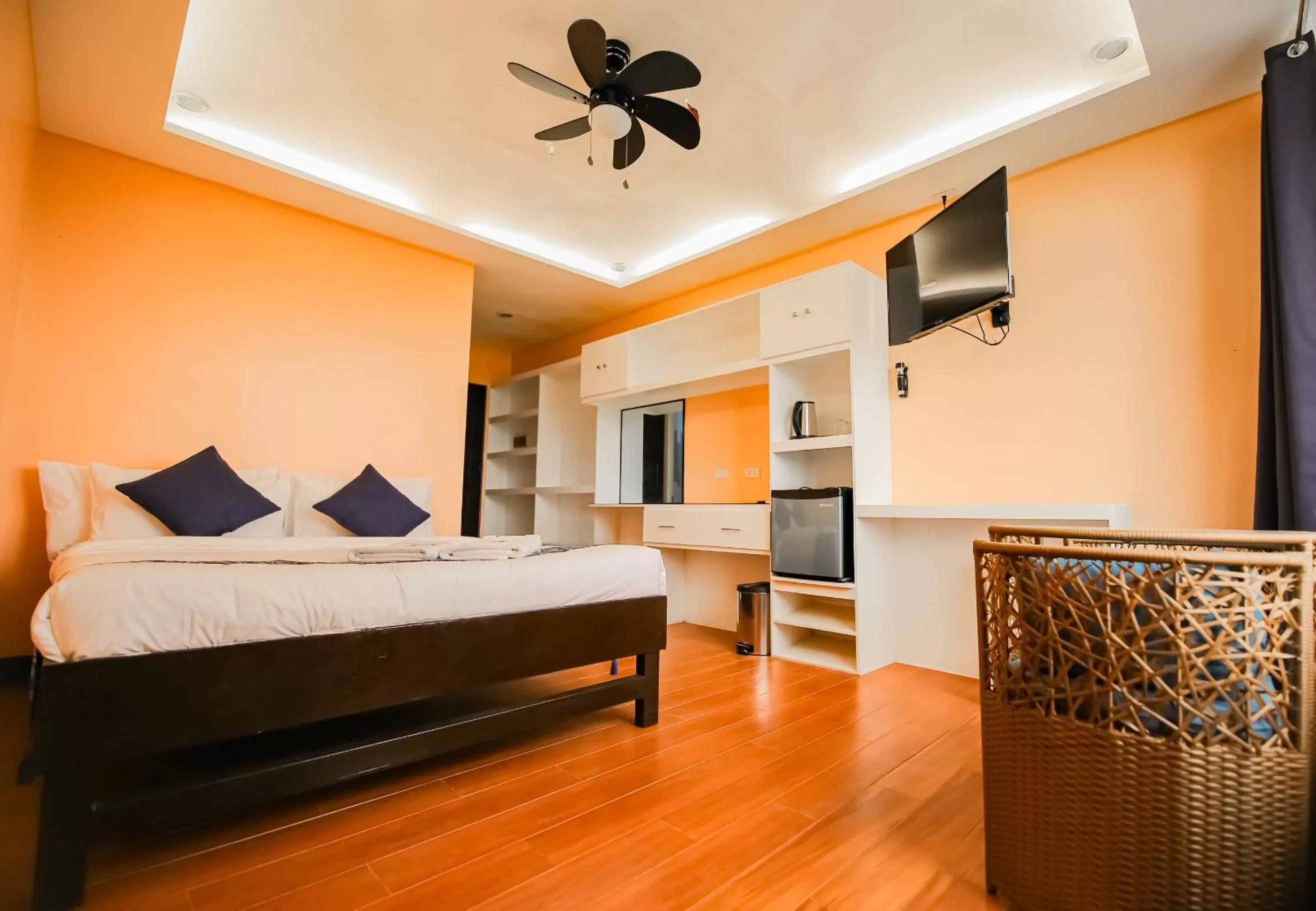 Bedroom, Bed in Skylodge Resort