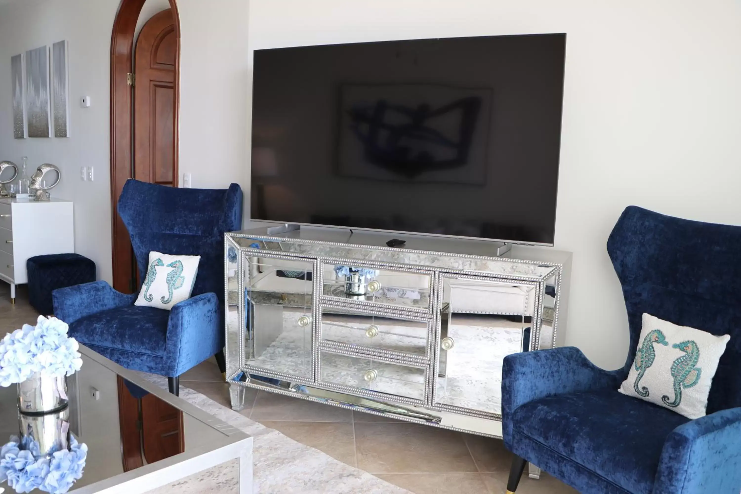 Living room, TV/Entertainment Center in Casa Blanca Golf Villas