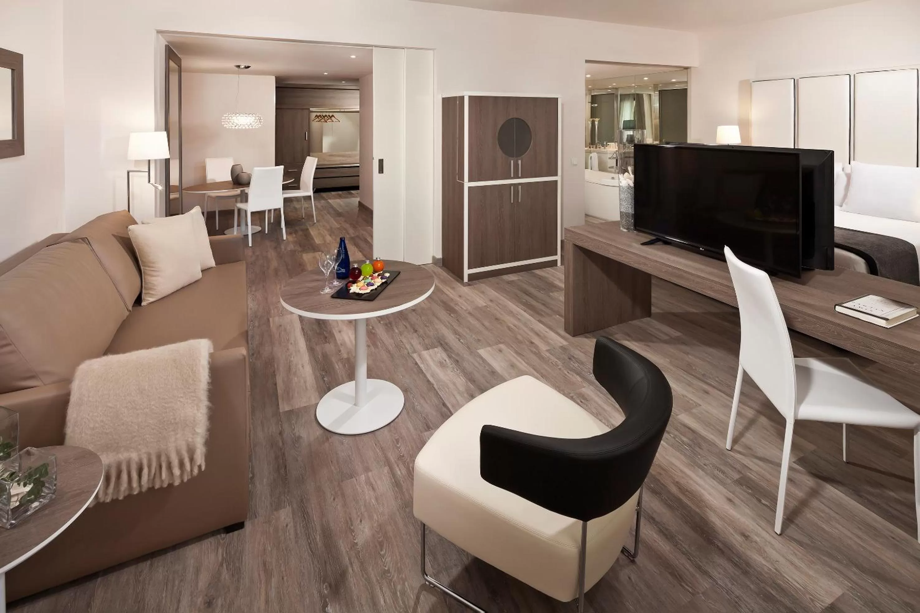 Photo of the whole room in Melia Lebreros