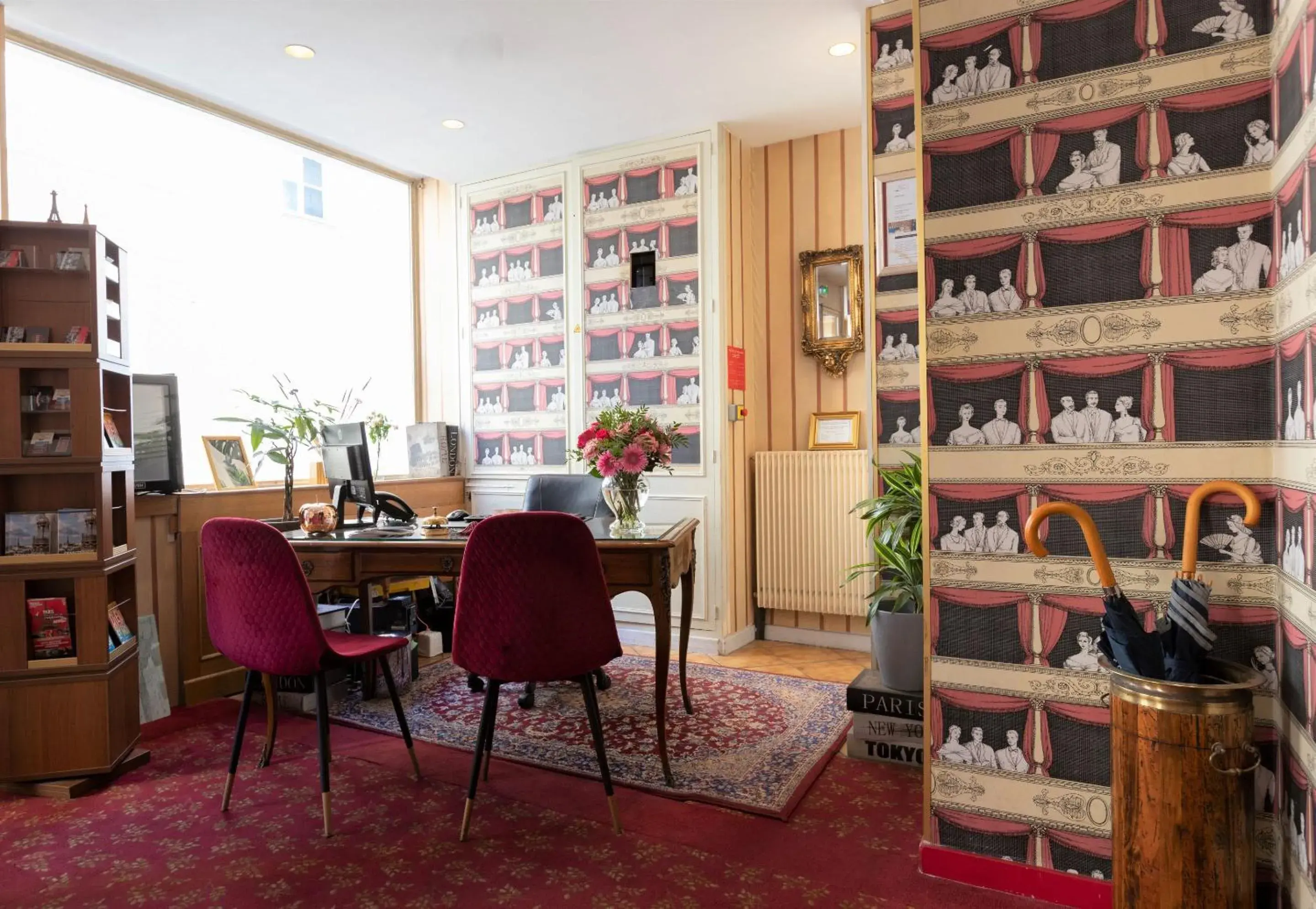 Lobby or reception in Hôtel du Théâtre by Patrick Hayat Lobby or reception in Hôtel du Théâtre by Patrick Hayat