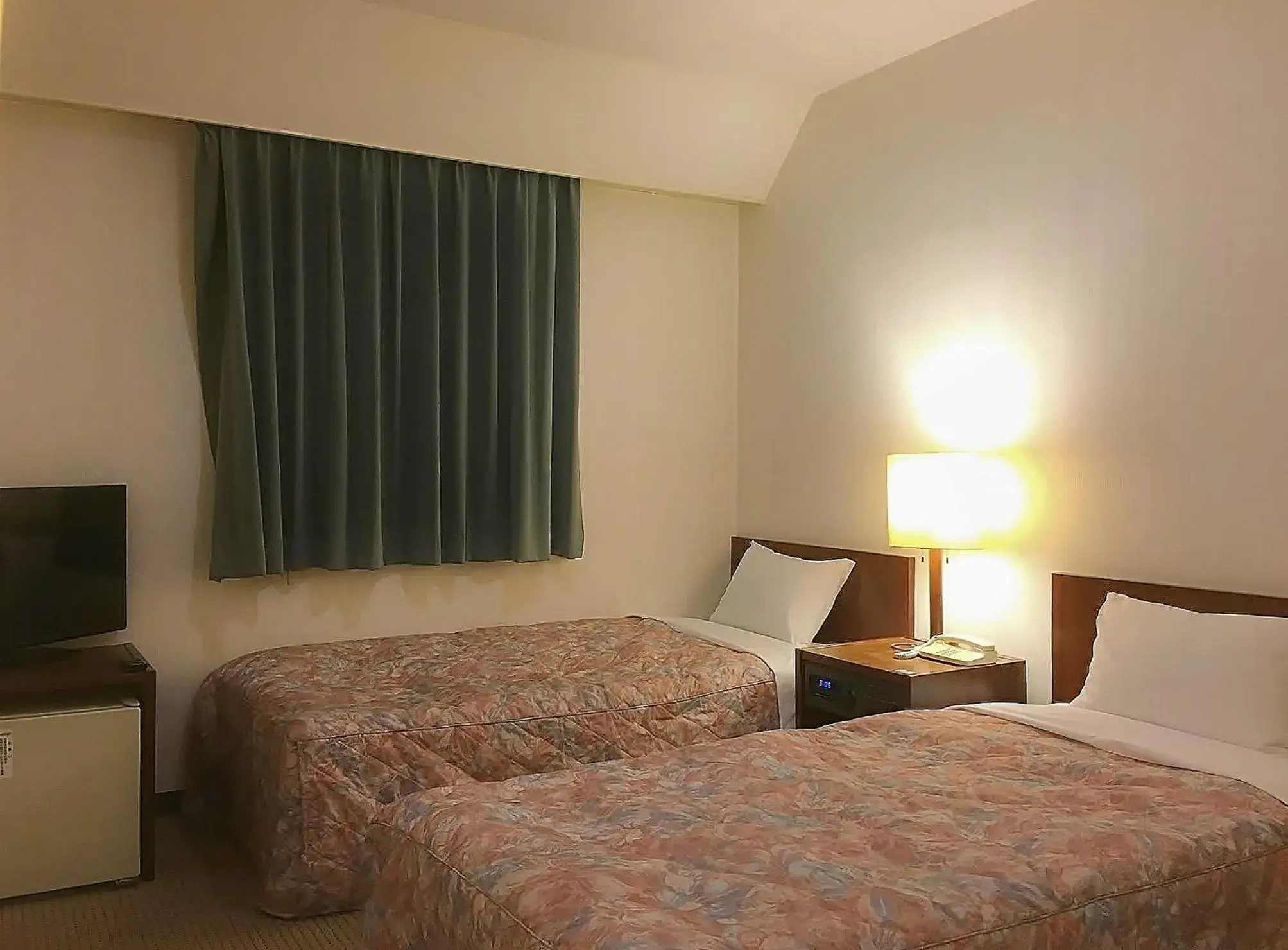 Photo of the whole room, Bed in Marroad Inn Kumagaya